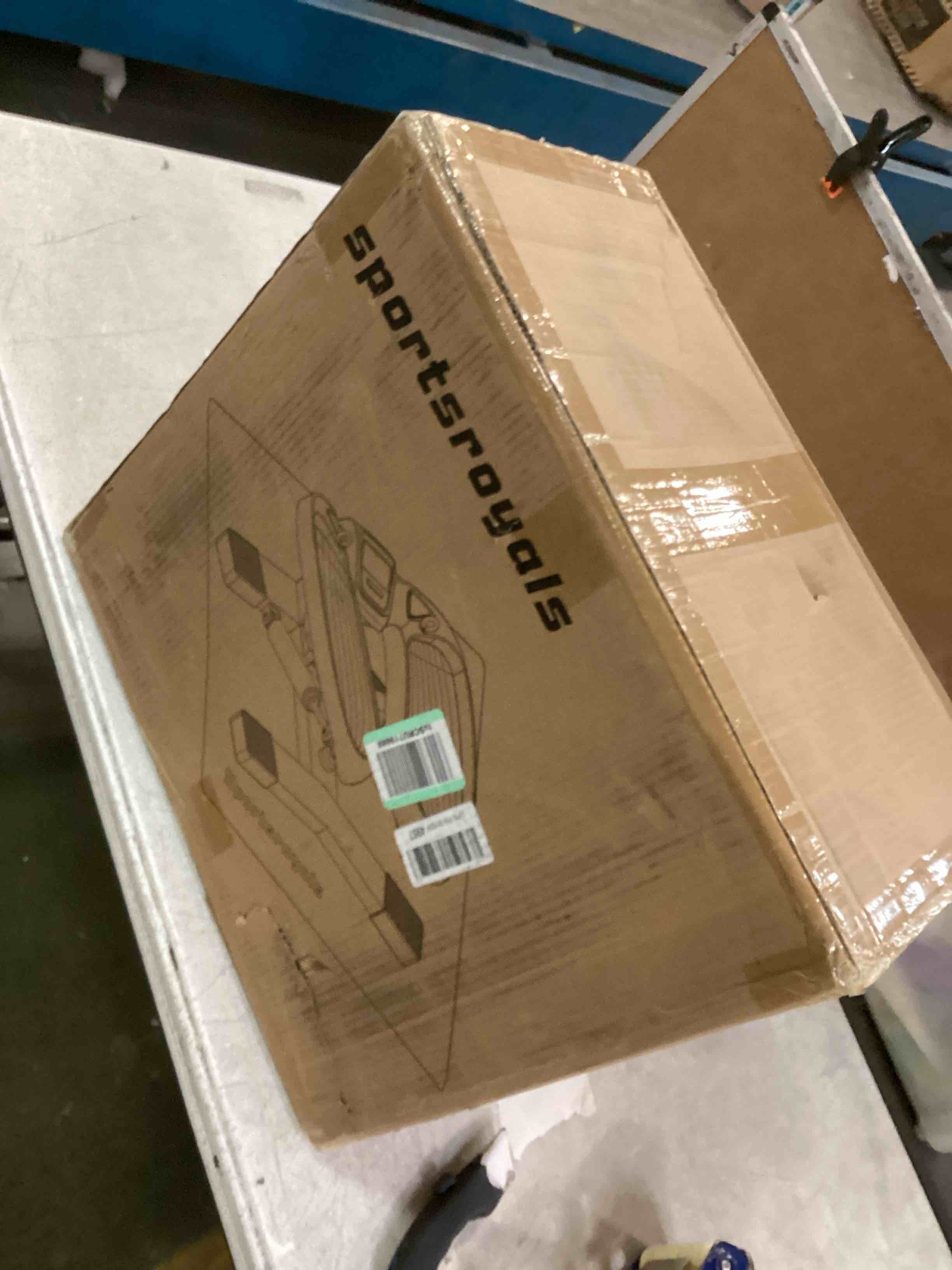 https://s3.amazonaws.com/lotting-images-prod/bidfta/BLU6611299_1718105552134.jpeg