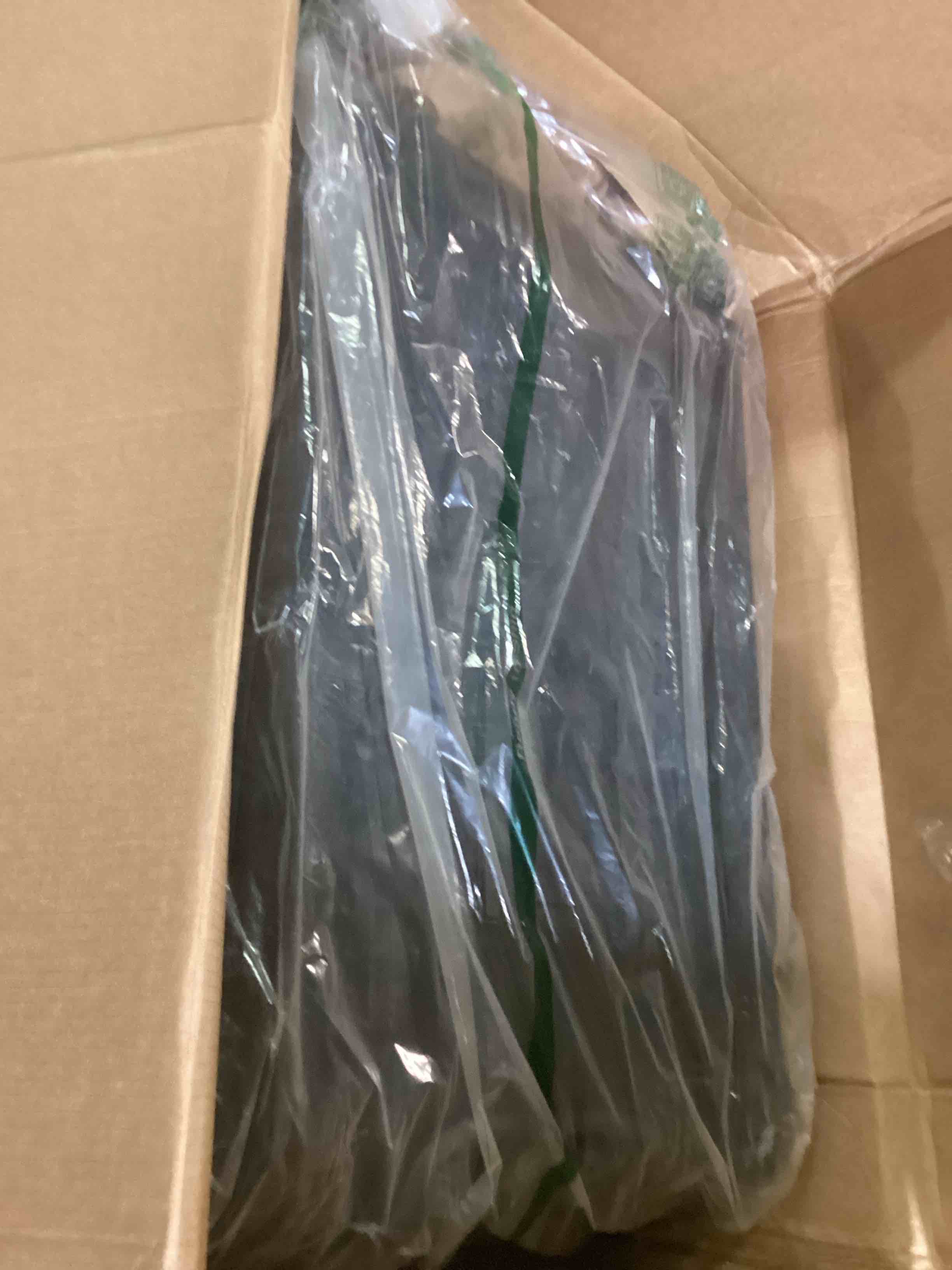 https://s3.amazonaws.com/lotting-images-prod/bidfta/BLU6611518_1718134152130.jpeg