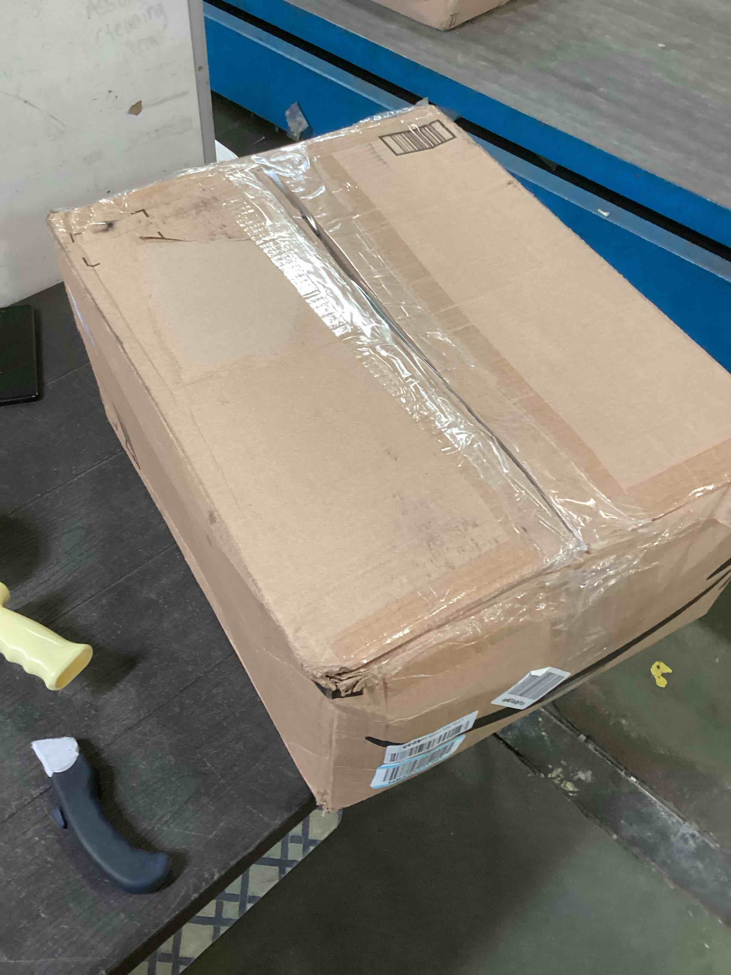 https://s3.amazonaws.com/lotting-images-prod/bidfta/BLU6611641_1718204090524.jpeg