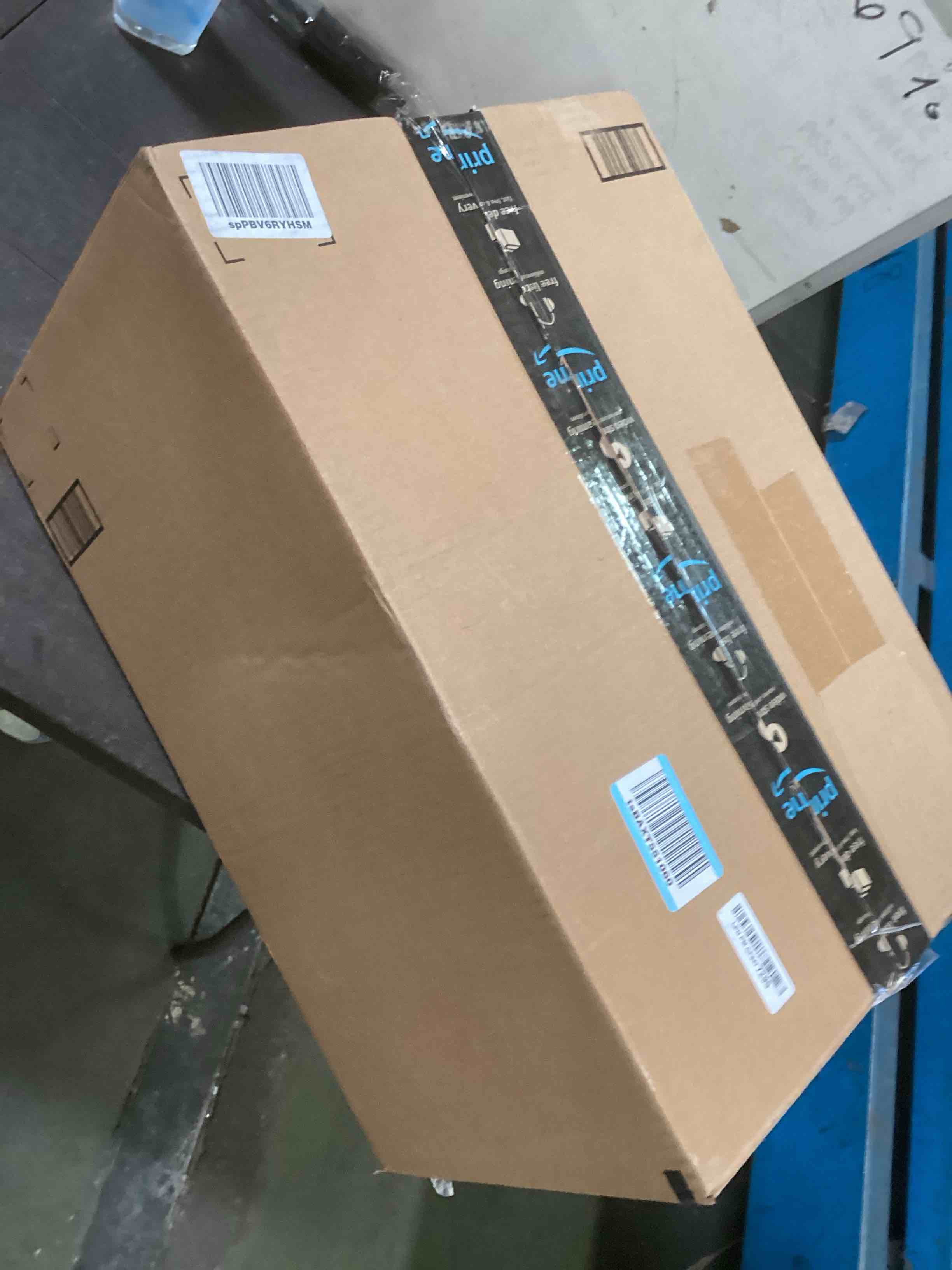 https://s3.amazonaws.com/lotting-images-prod/bidfta/BLU6611690_1718209653016.jpeg