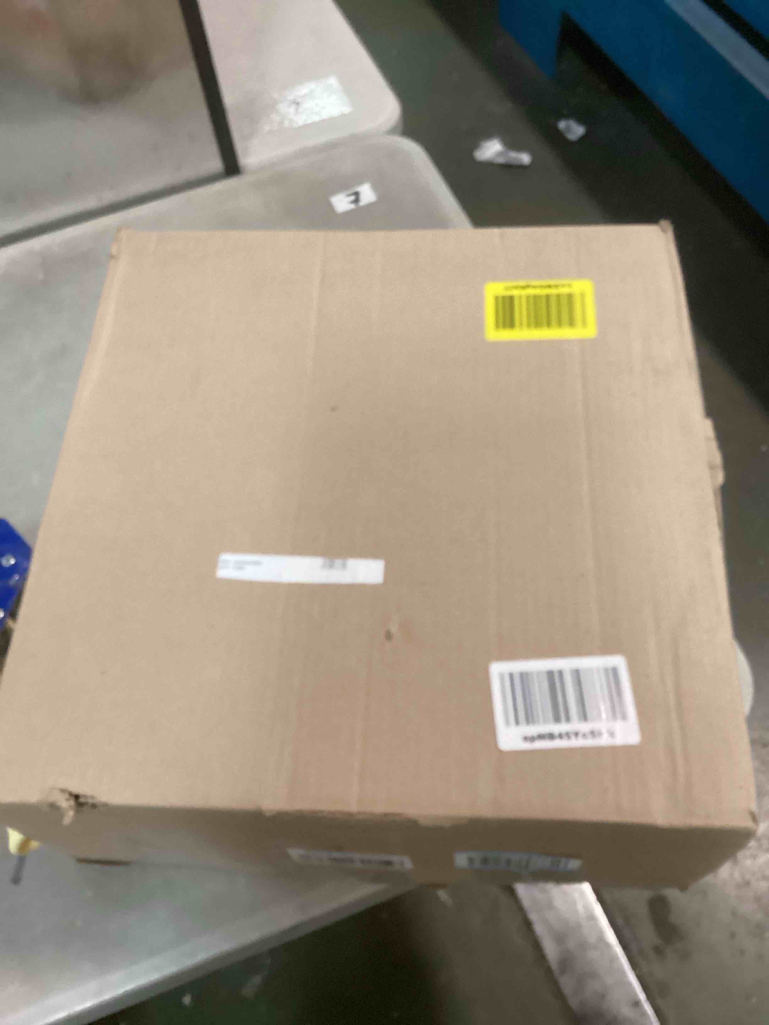 https://s3.amazonaws.com/lotting-images-prod/bidfta/BLU6612152_1718377238553.jpeg
