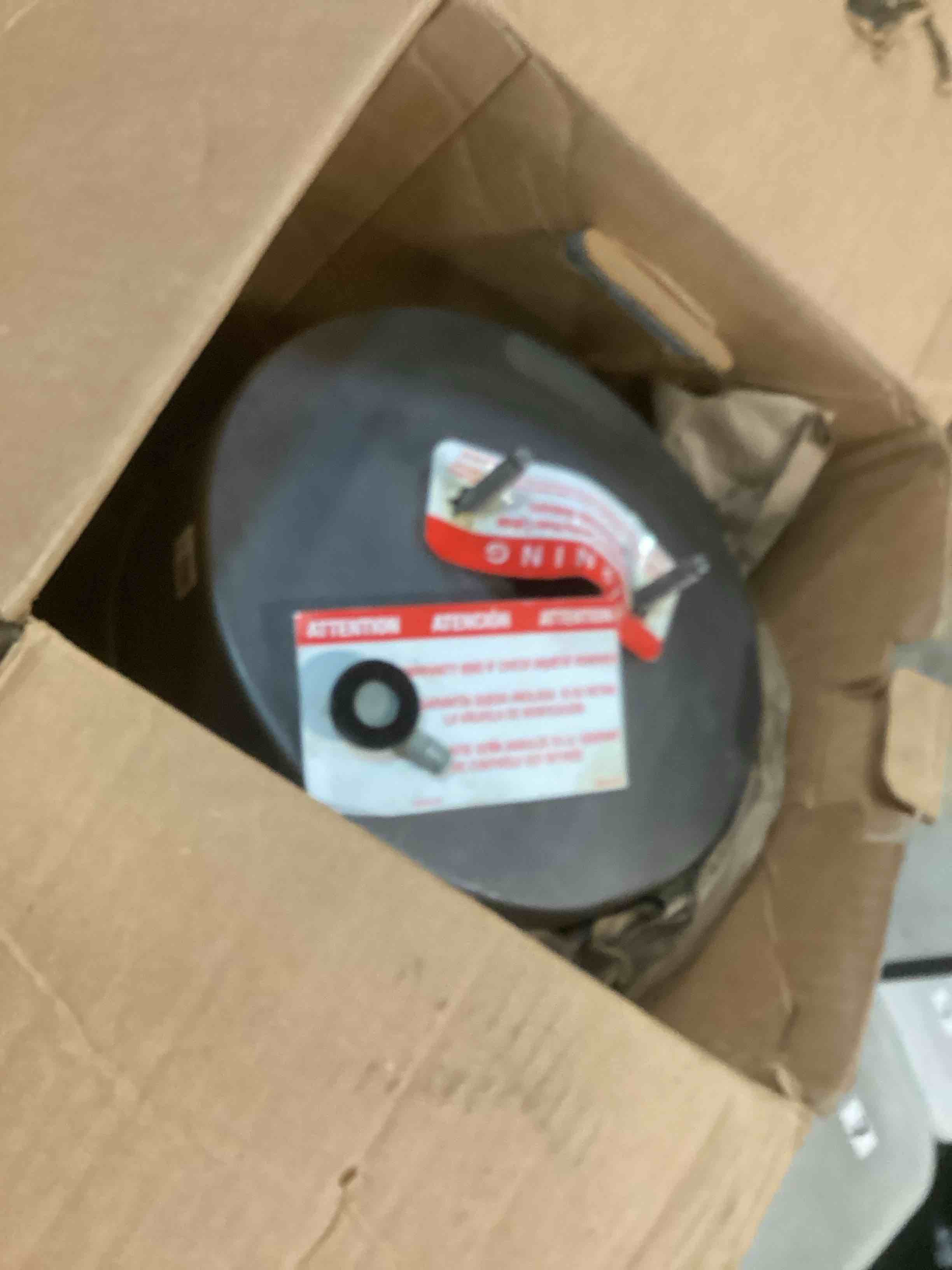 https://s3.amazonaws.com/lotting-images-prod/bidfta/BLU6612163_1718379077368.jpeg