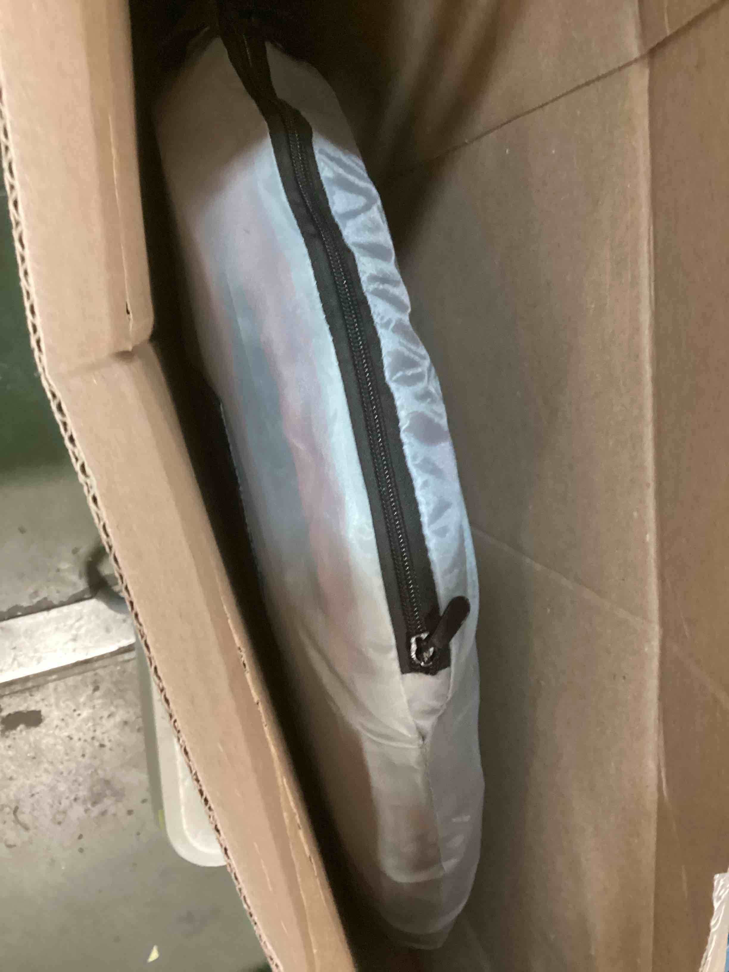 https://s3.amazonaws.com/lotting-images-prod/bidfta/BLU6612271_1718394712659.jpeg