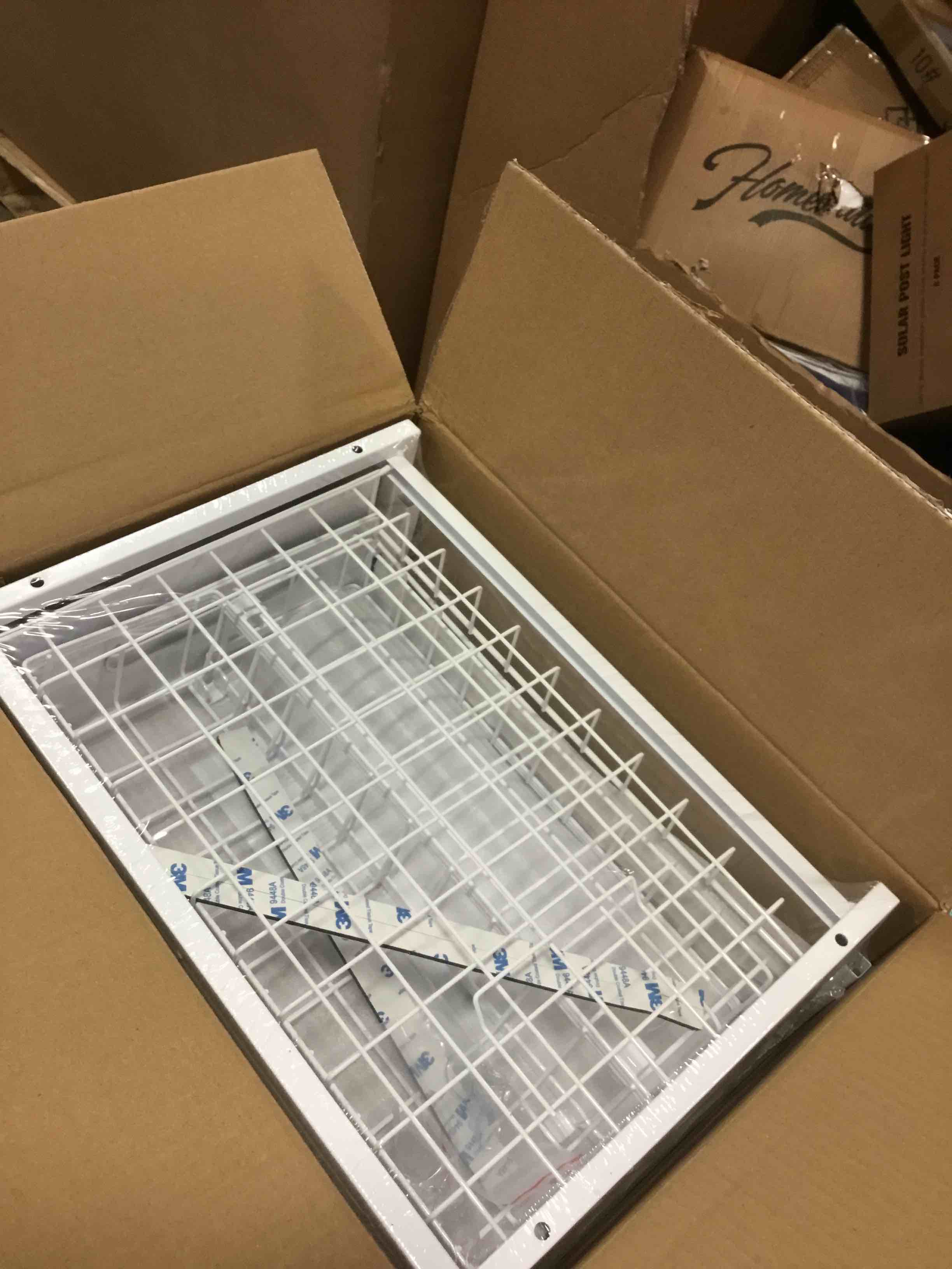 https://s3.amazonaws.com/lotting-images-prod/bidfta/BLU6613444_1717789233187.jpeg