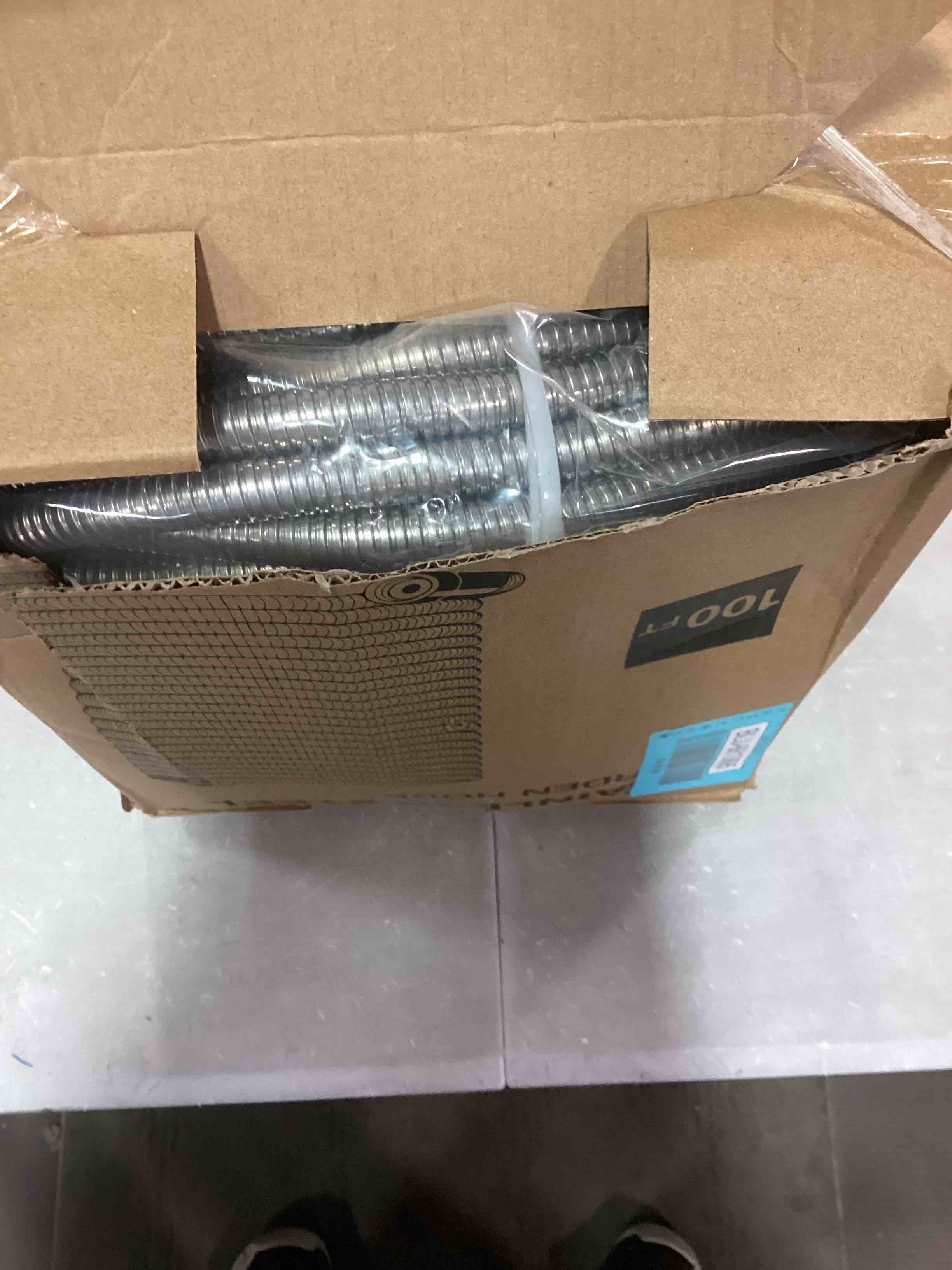 https://s3.amazonaws.com/lotting-images-prod/bidfta/BLU6613695_1717865451427.jpeg