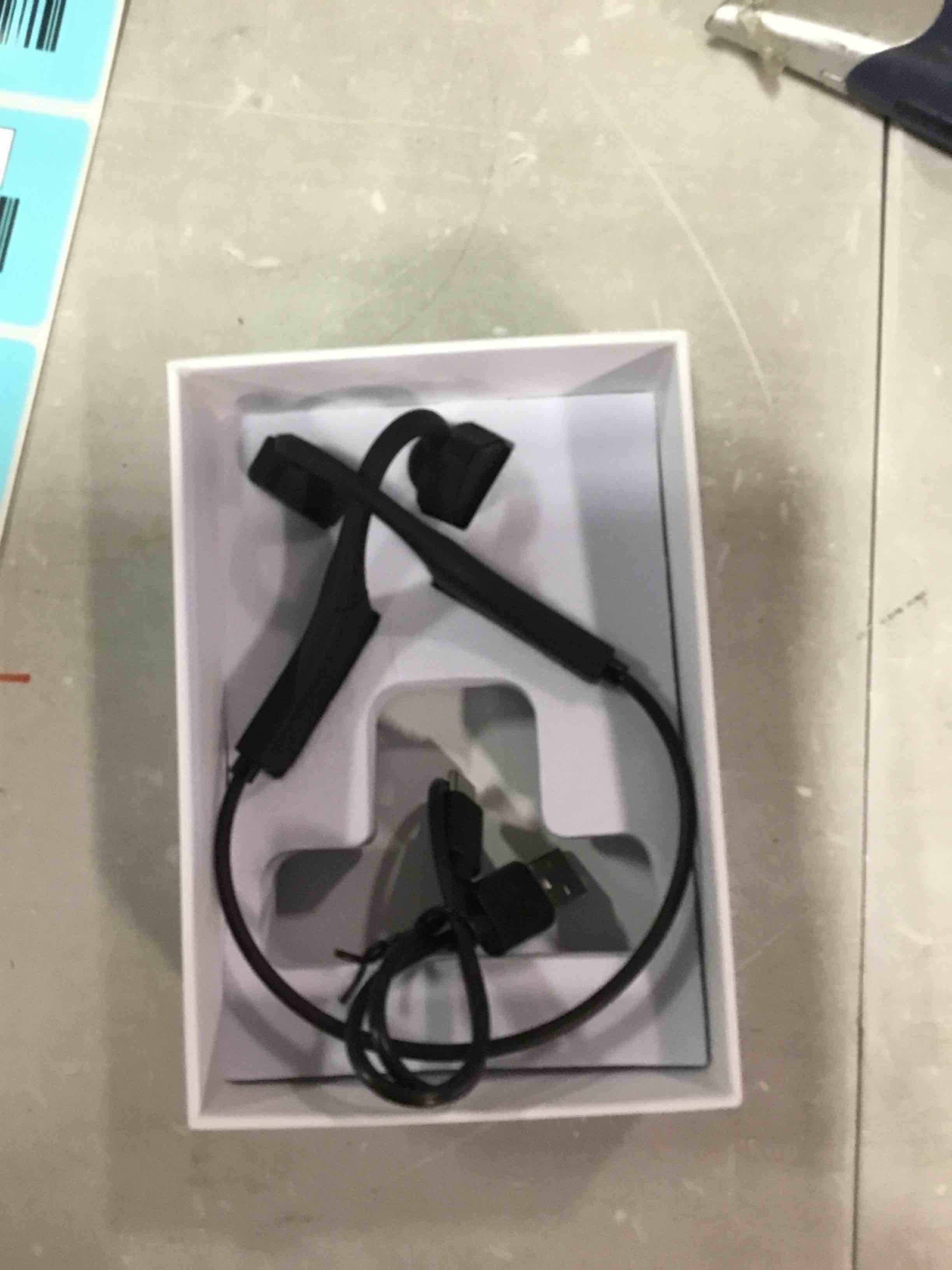 https://s3.amazonaws.com/lotting-images-prod/bidfta/BLU6613787_1718110148884.jpeg