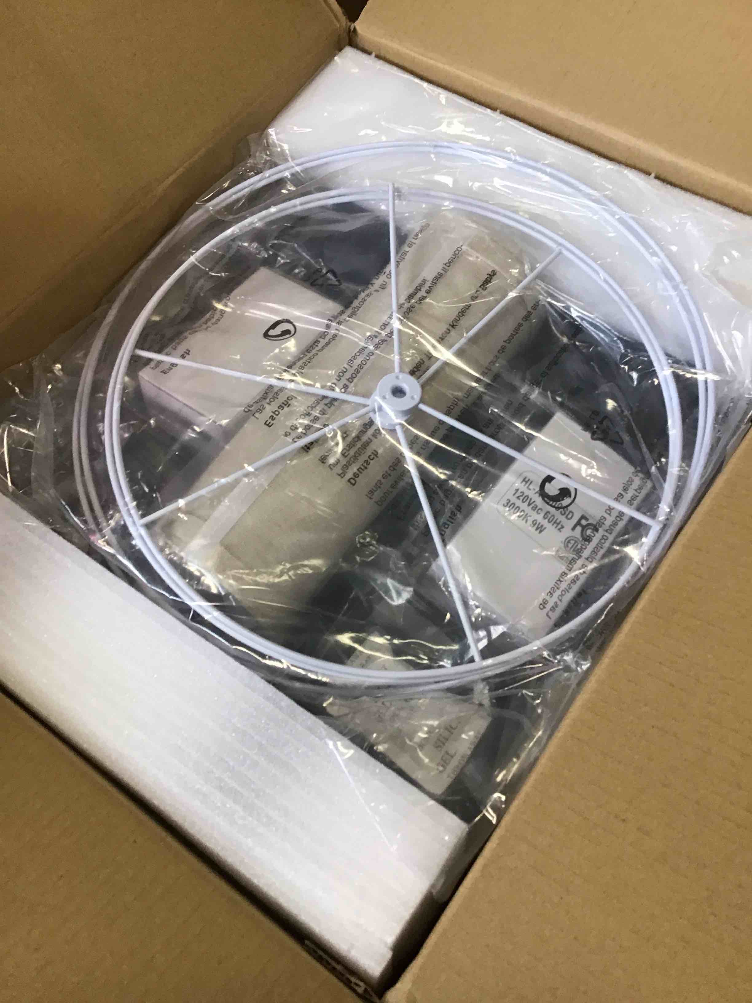 https://s3.amazonaws.com/lotting-images-prod/bidfta/BLU6615581_1717601854531.jpeg