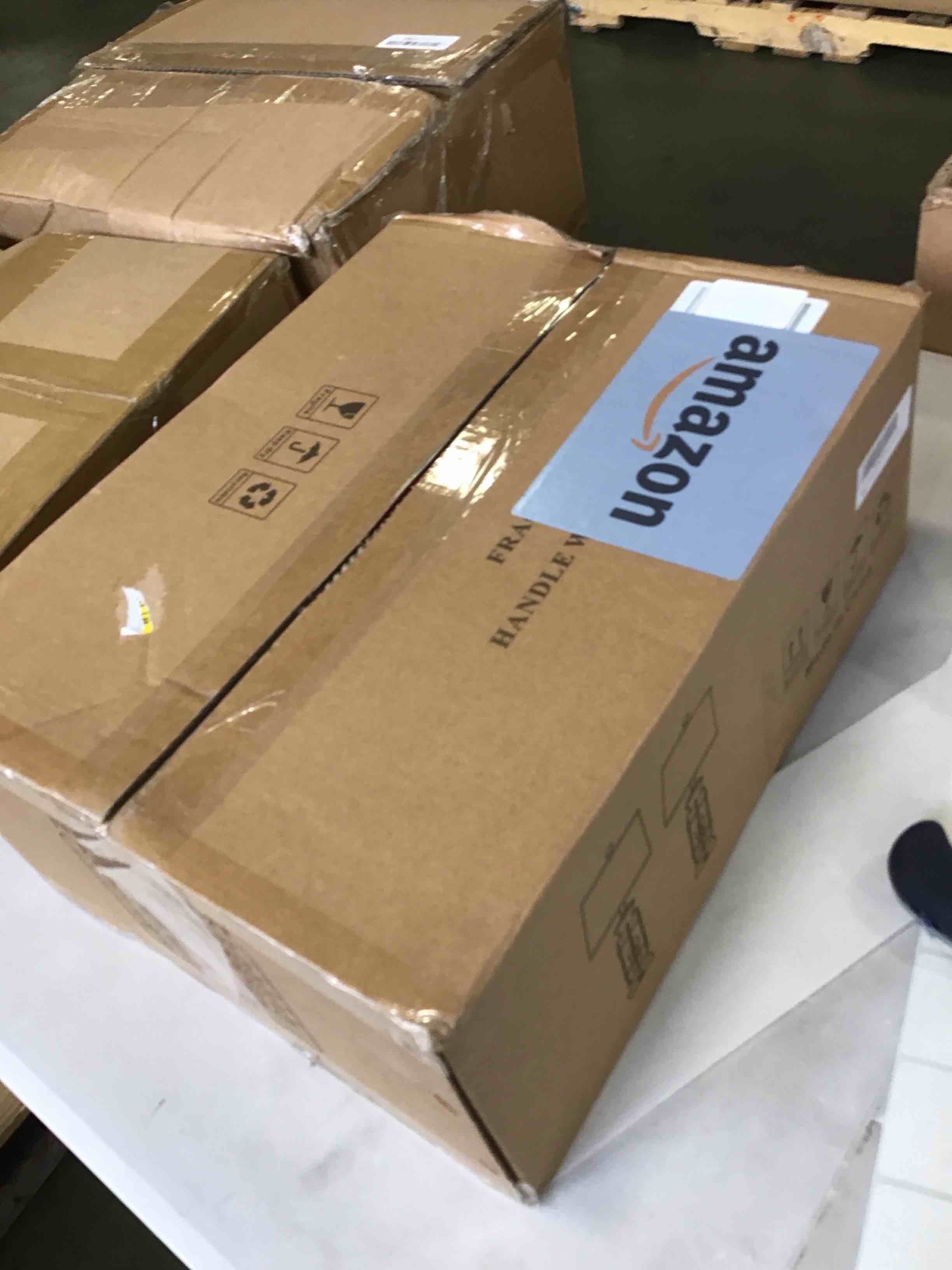 https://s3.amazonaws.com/lotting-images-prod/bidfta/BLU6615581_1717601865923.jpeg
