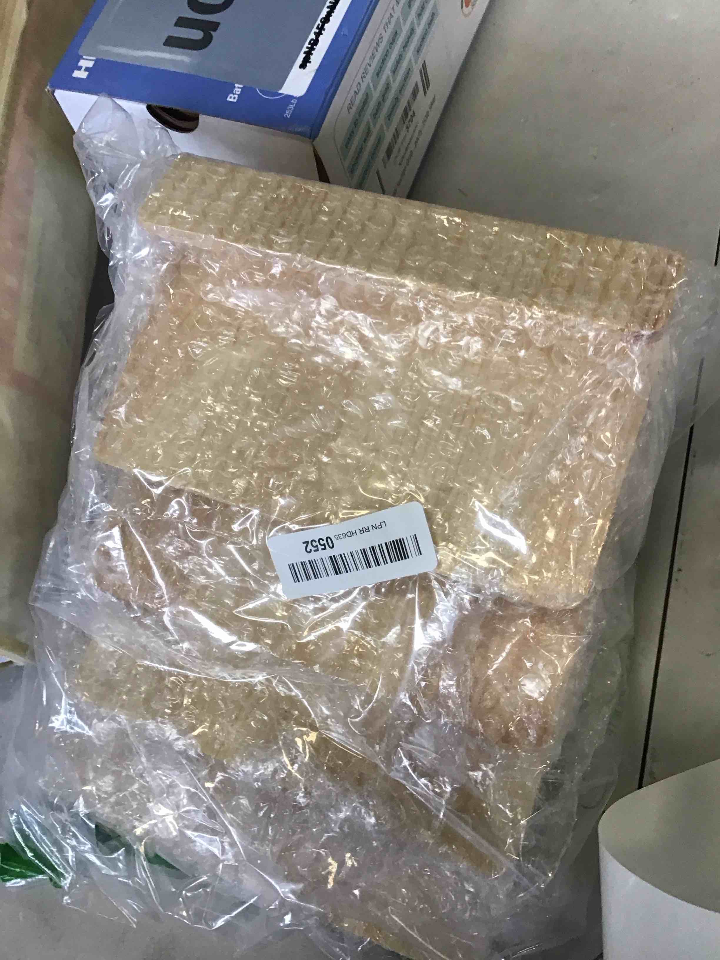 https://s3.amazonaws.com/lotting-images-prod/bidfta/BLU6615647_1717610141448.jpeg