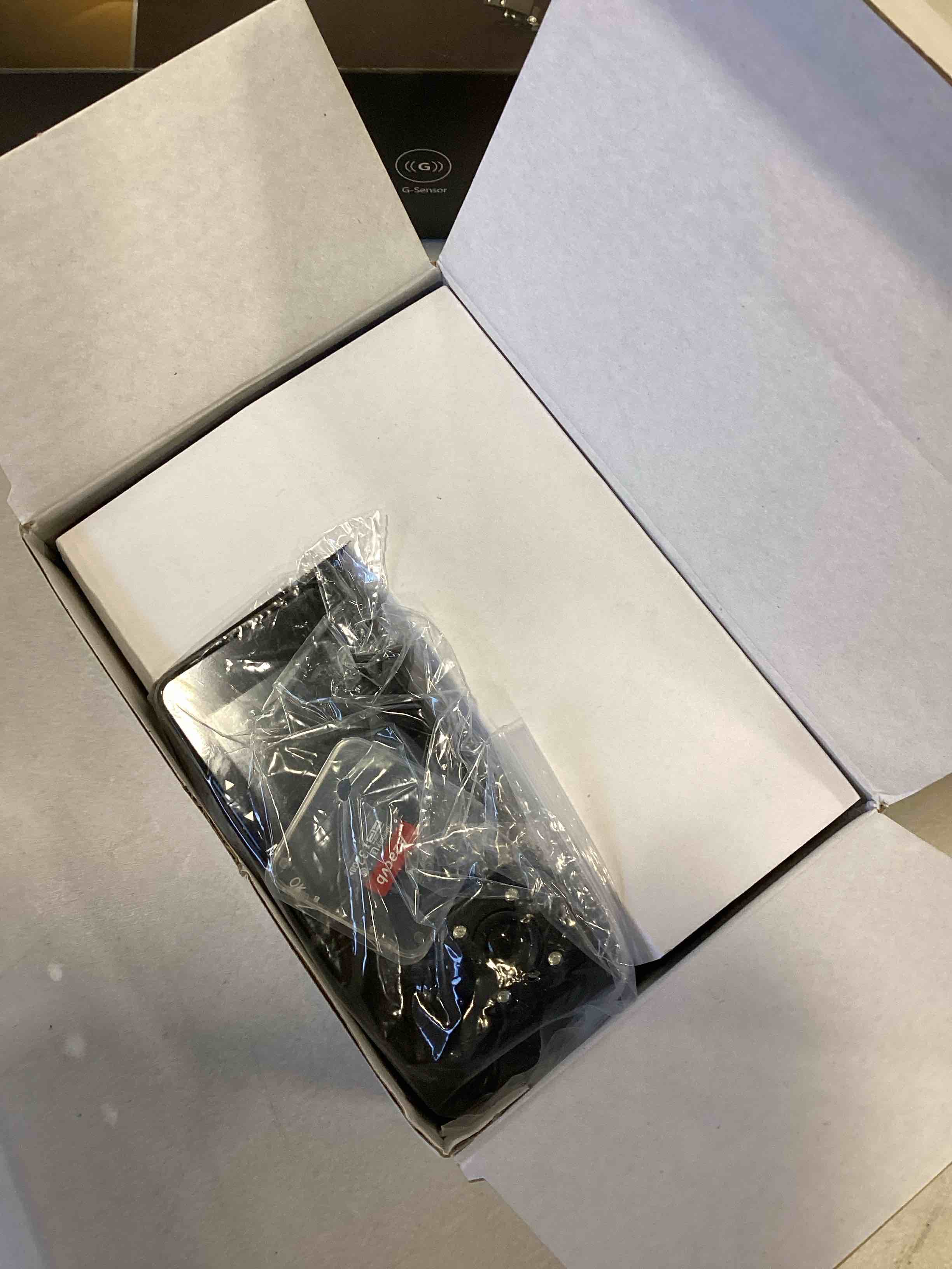 https://s3.amazonaws.com/lotting-images-prod/bidfta/BLU6615751_1717673392944.jpeg