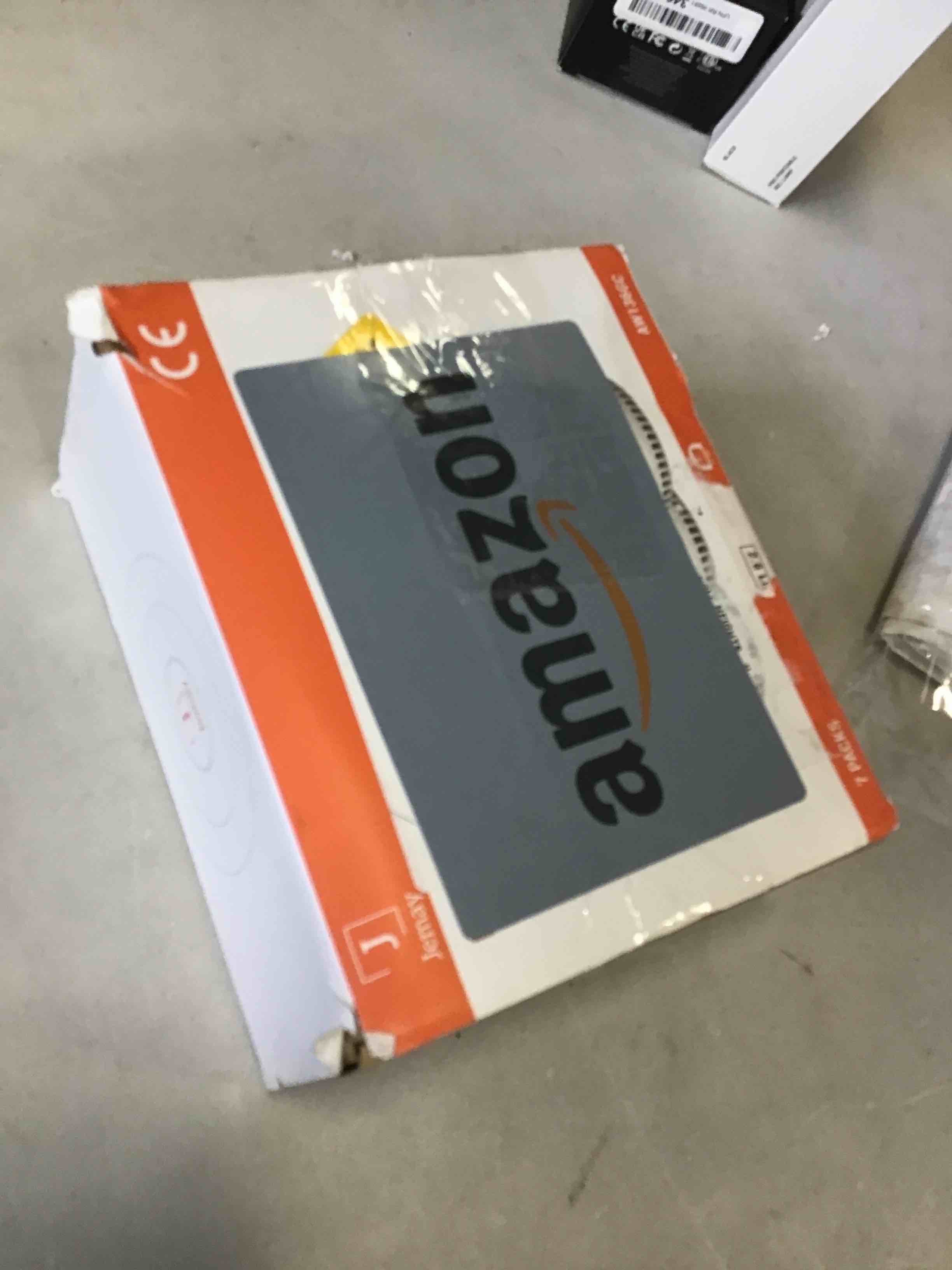 https://s3.amazonaws.com/lotting-images-prod/bidfta/BLU6616484_1717790572517.jpeg