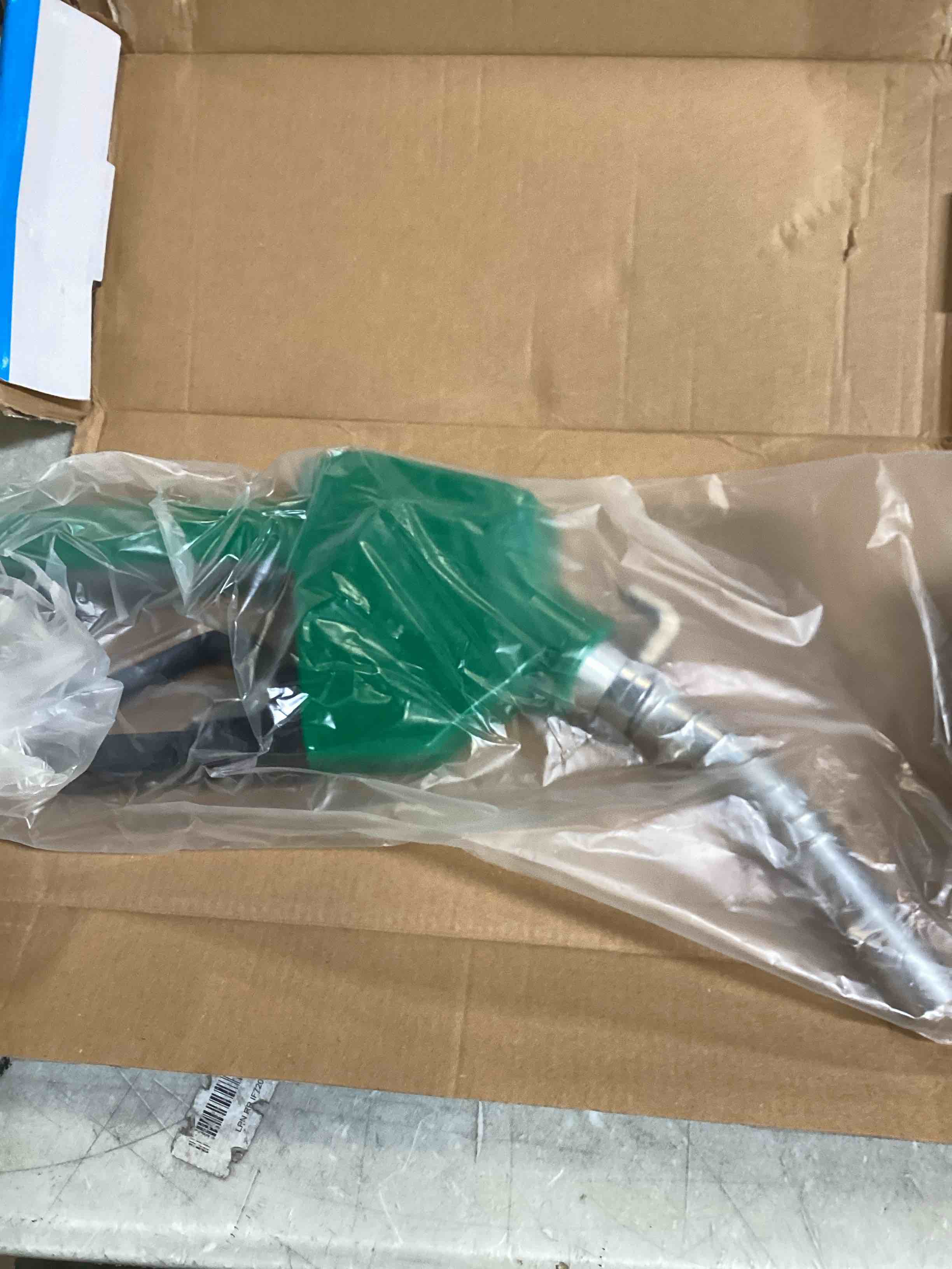 https://s3.amazonaws.com/lotting-images-prod/bidfta/BLU6617128_1717525463032.jpeg