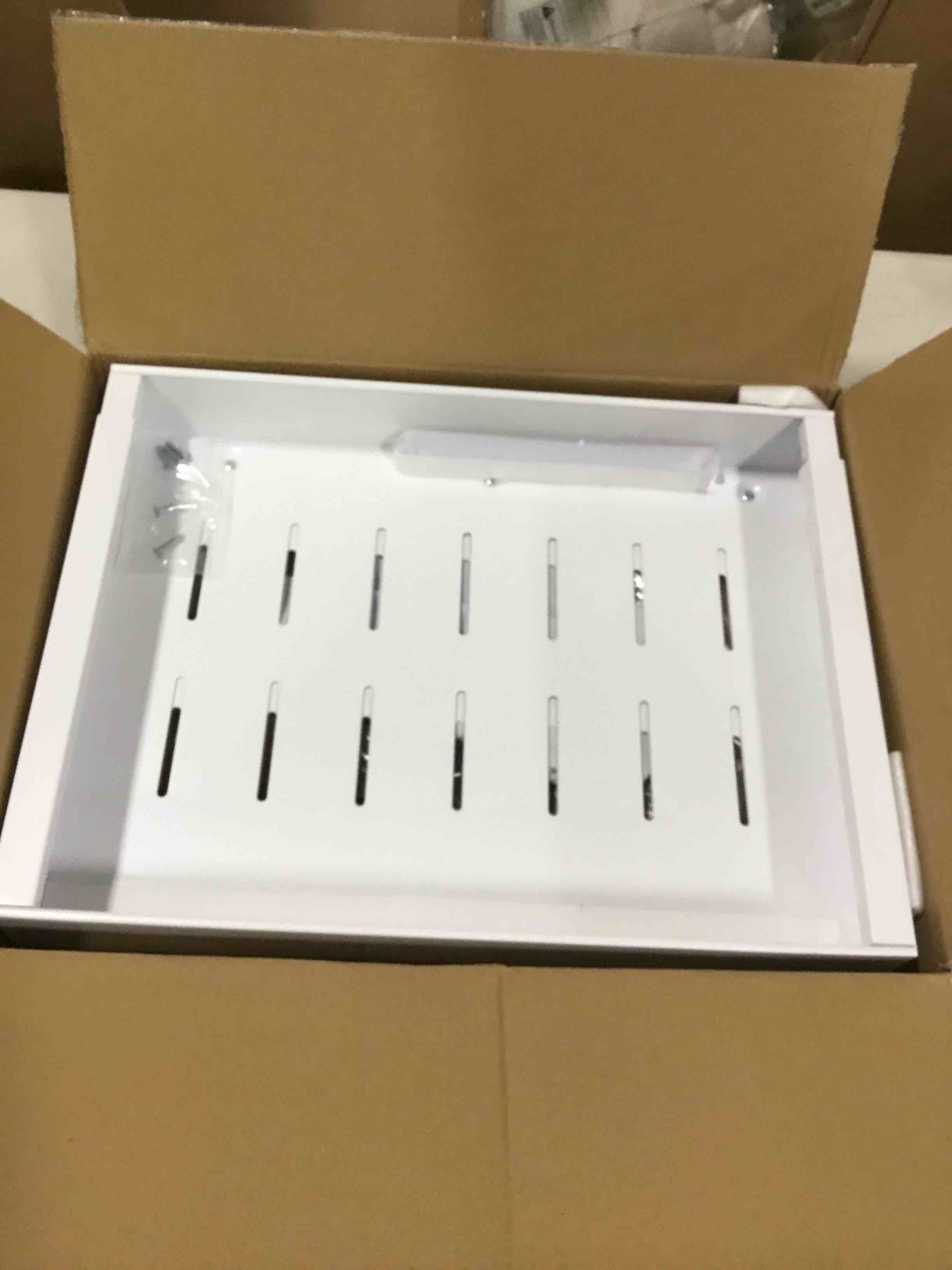https://s3.amazonaws.com/lotting-images-prod/bidfta/BLU6617410_1717849887402.jpeg