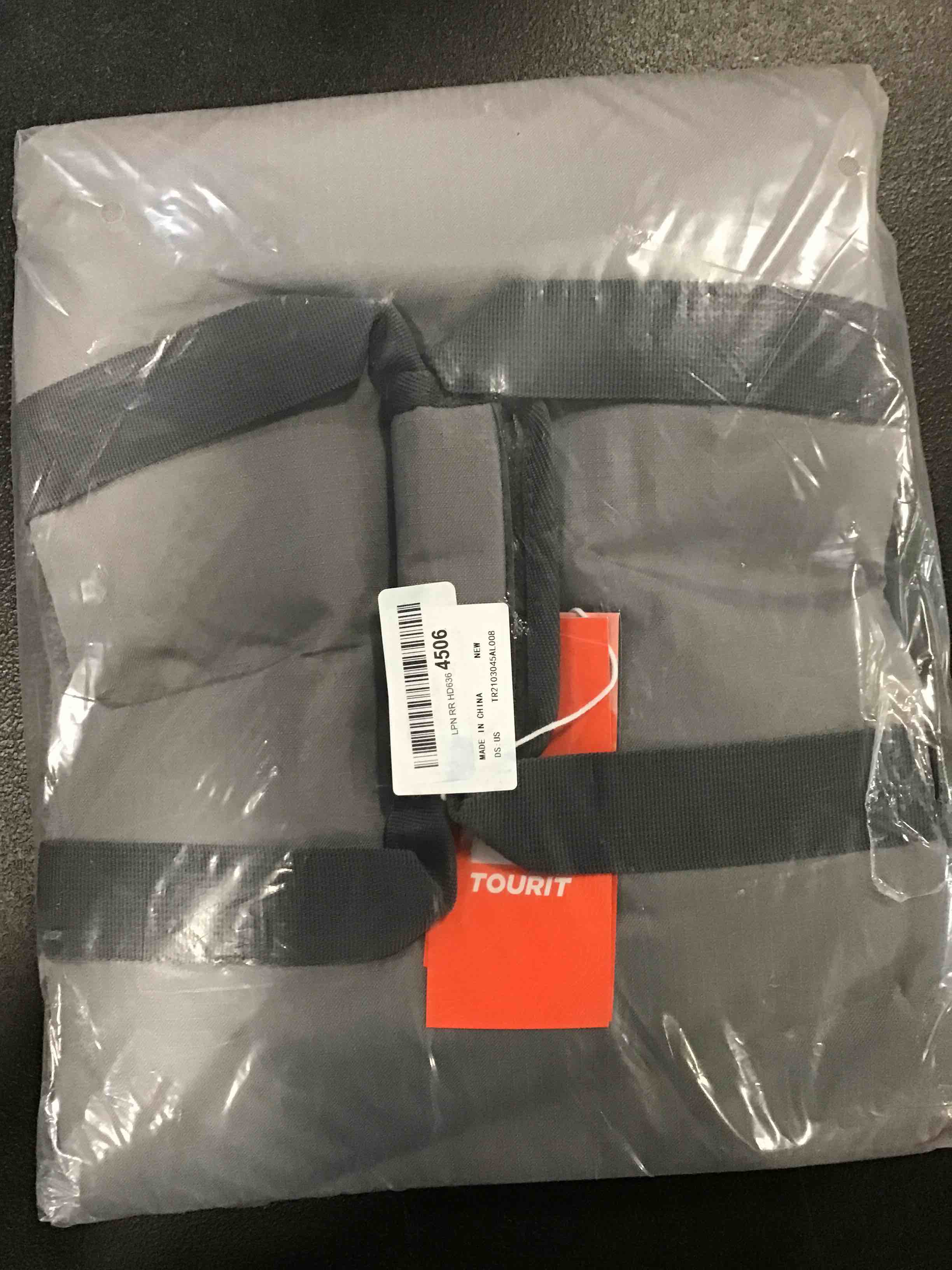 https://s3.amazonaws.com/lotting-images-prod/bidfta/BLU6617541_1718031949182.jpeg