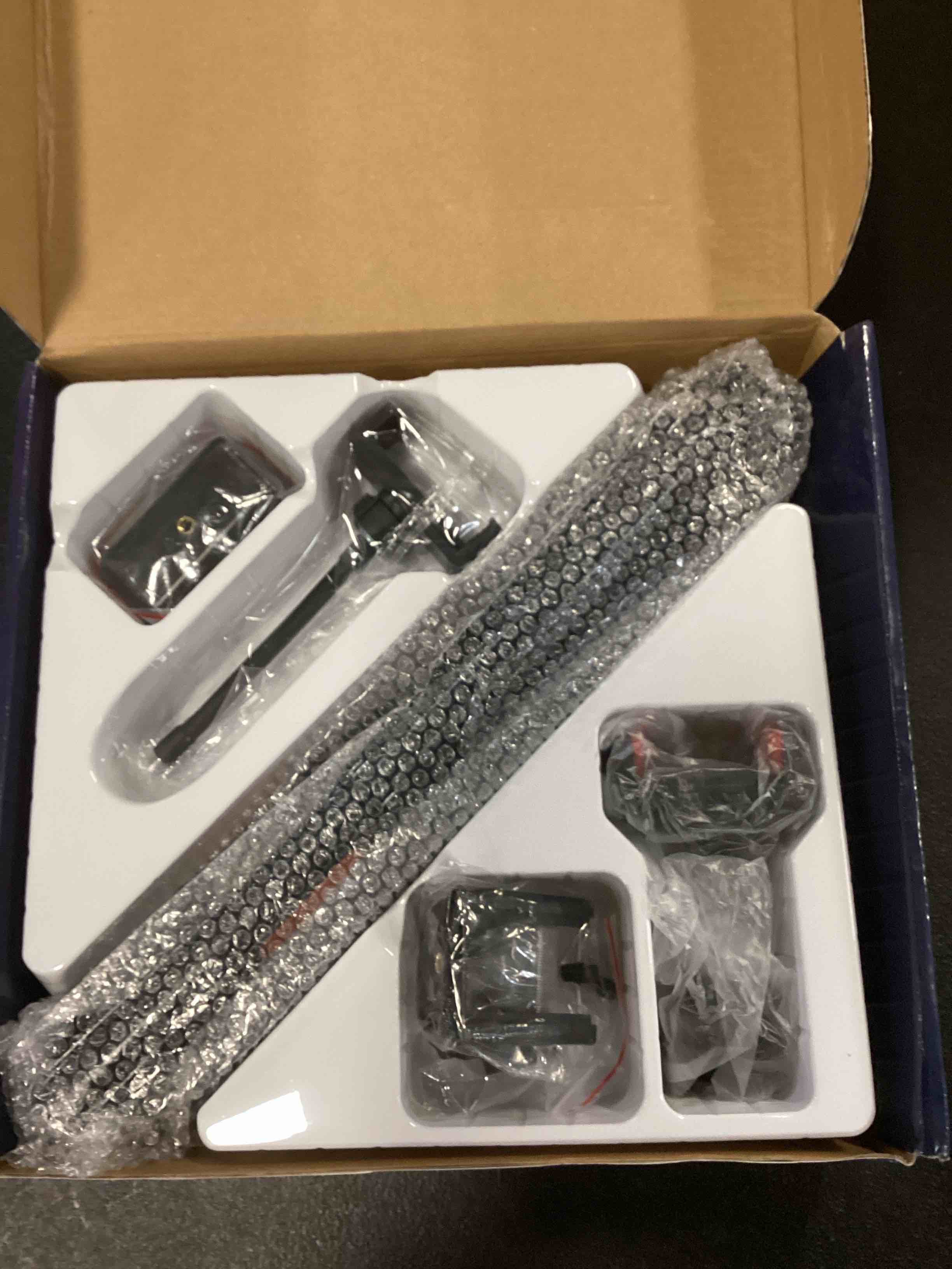 https://s3.amazonaws.com/lotting-images-prod/bidfta/BLU6618075_1718214230189.jpeg