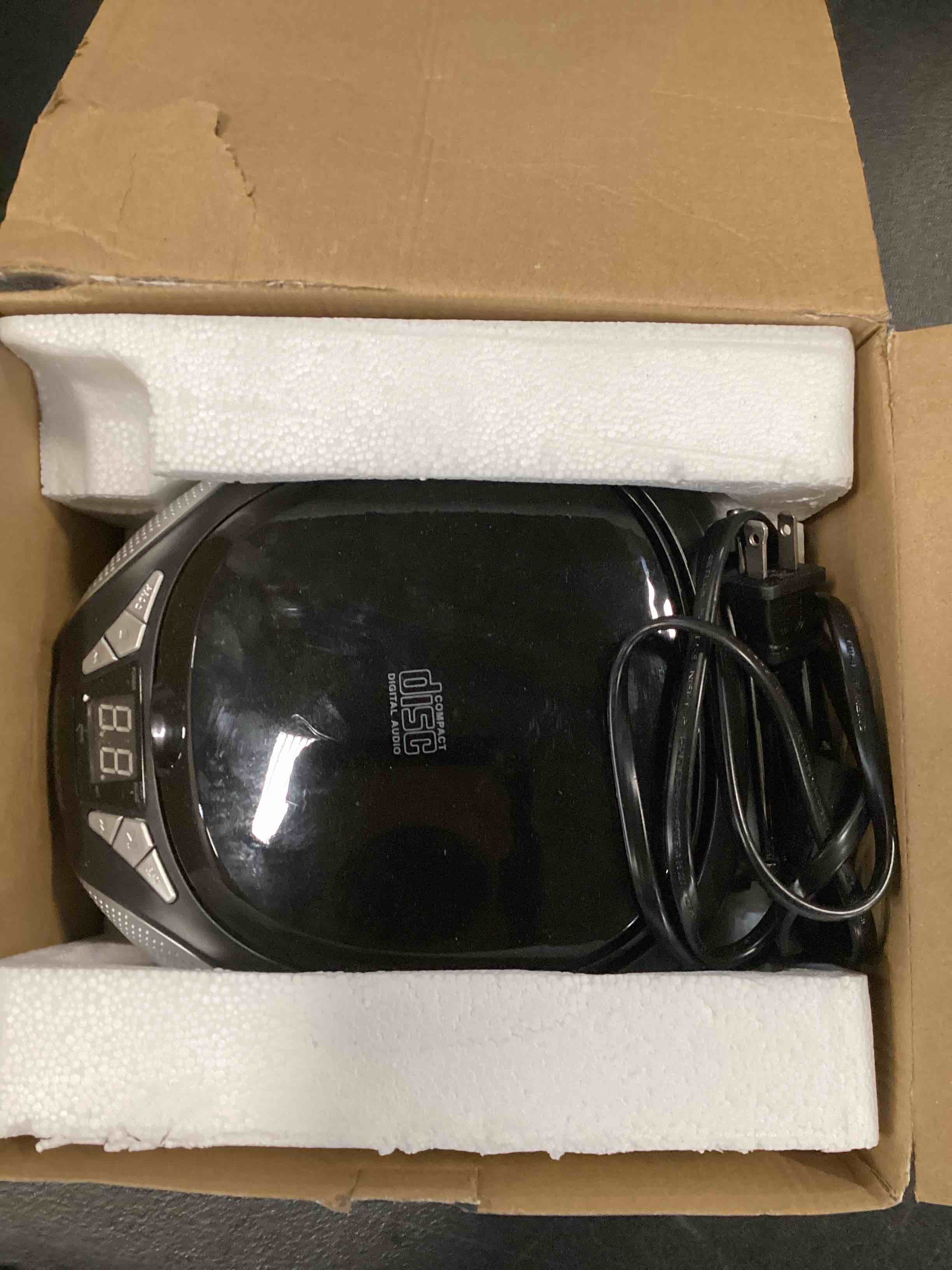 https://s3.amazonaws.com/lotting-images-prod/bidfta/BLU6618333_1718299749912.jpeg