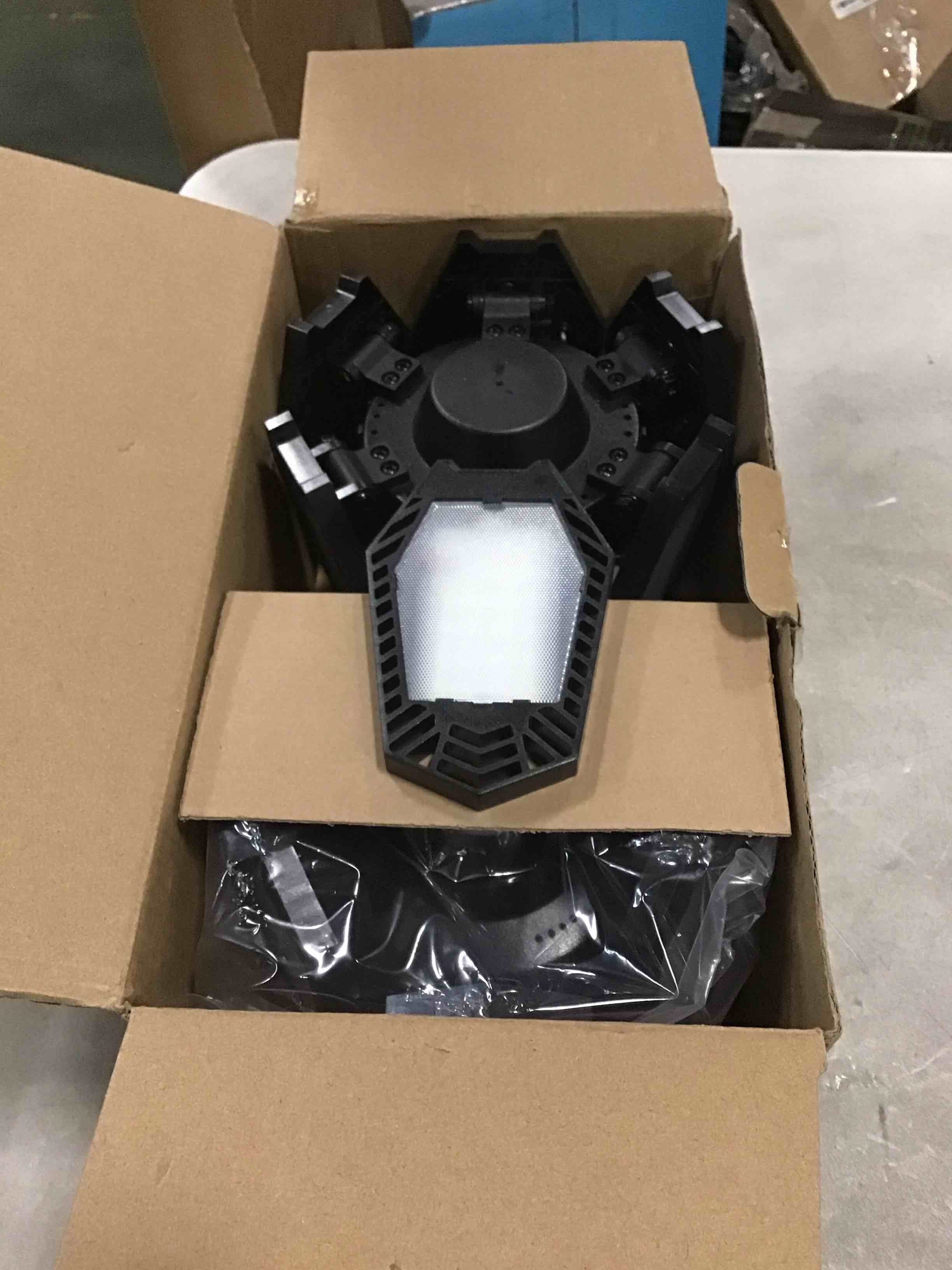 https://s3.amazonaws.com/lotting-images-prod/bidfta/BLU6618430_1718887766678.jpeg