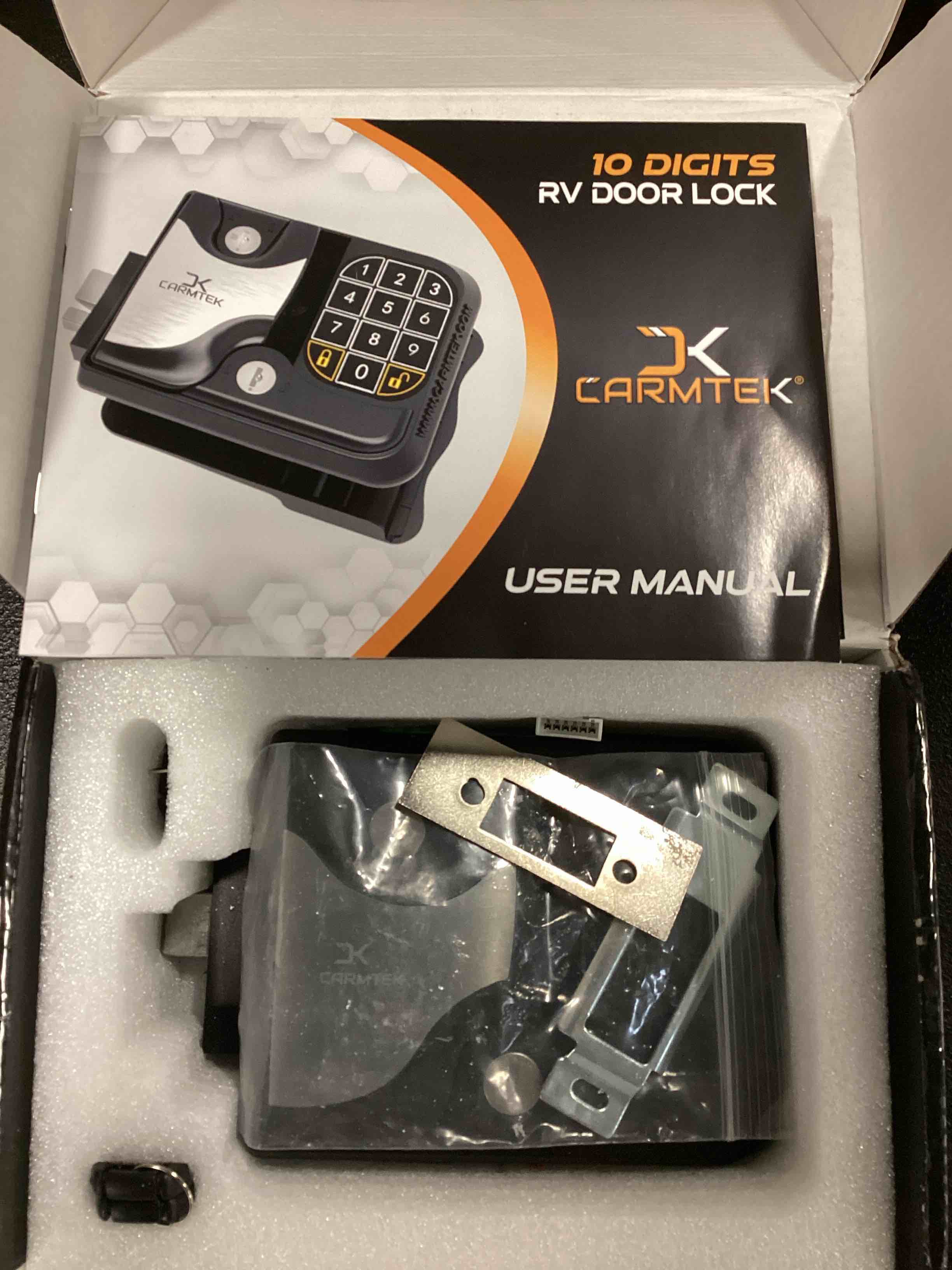https://s3.amazonaws.com/lotting-images-prod/bidfta/BLU6620326_1717704253971.jpeg