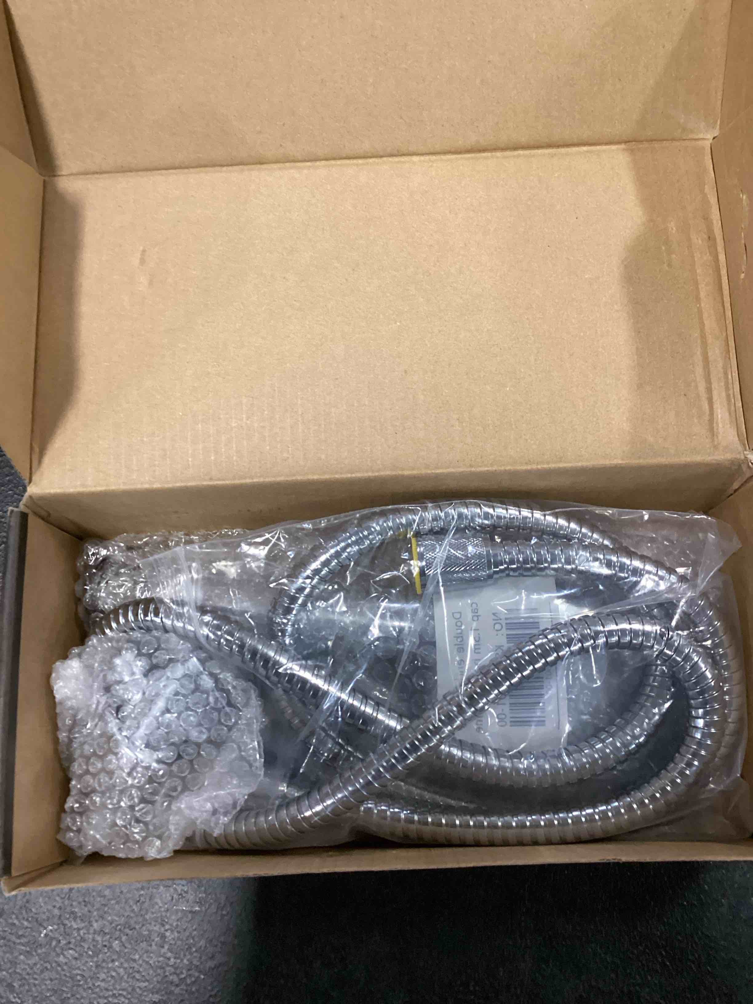 https://s3.amazonaws.com/lotting-images-prod/bidfta/BLU6620391_1717771706877.jpeg