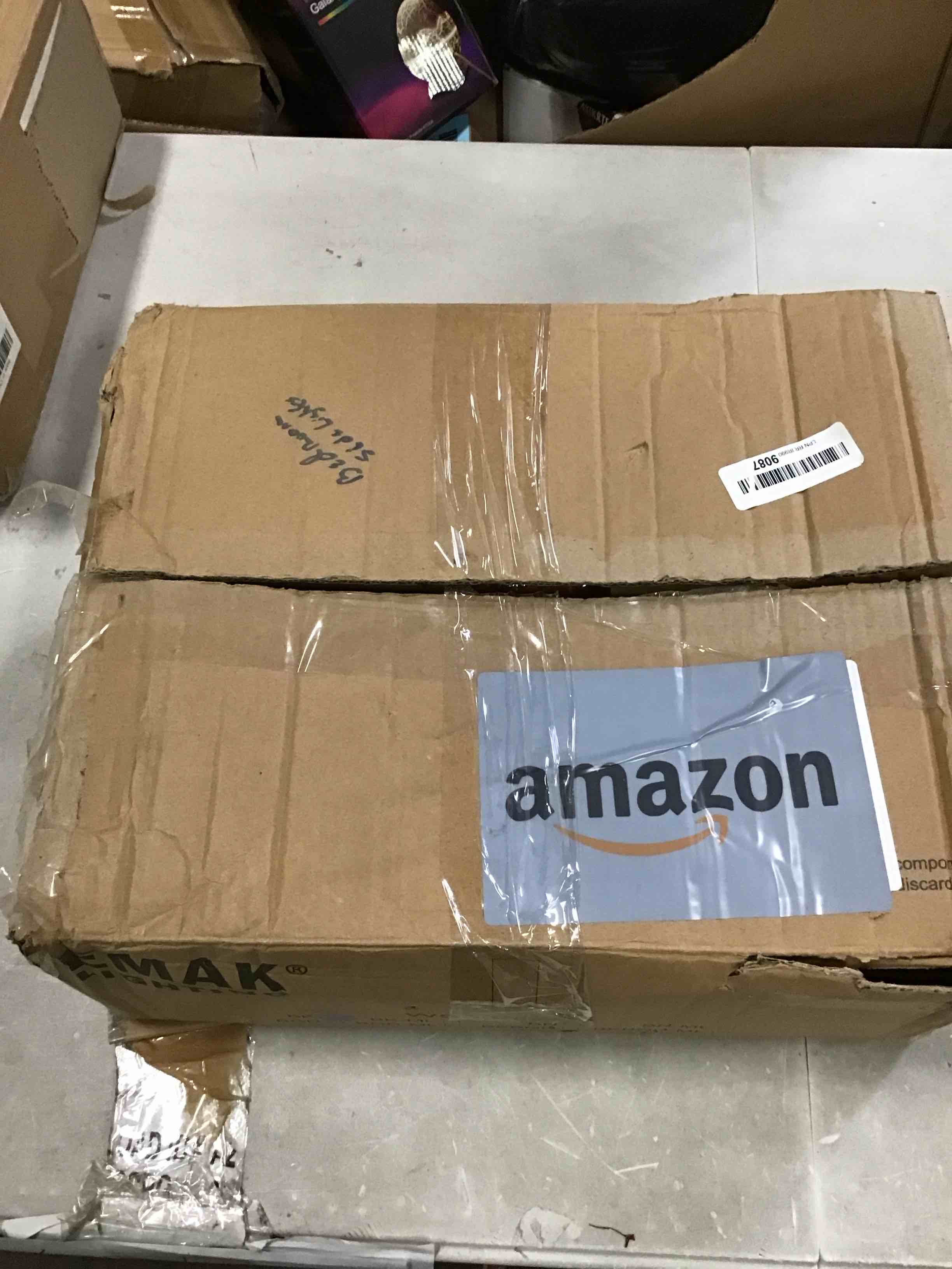 https://s3.amazonaws.com/lotting-images-prod/bidfta/BLU6621017_1718205958581.jpeg
