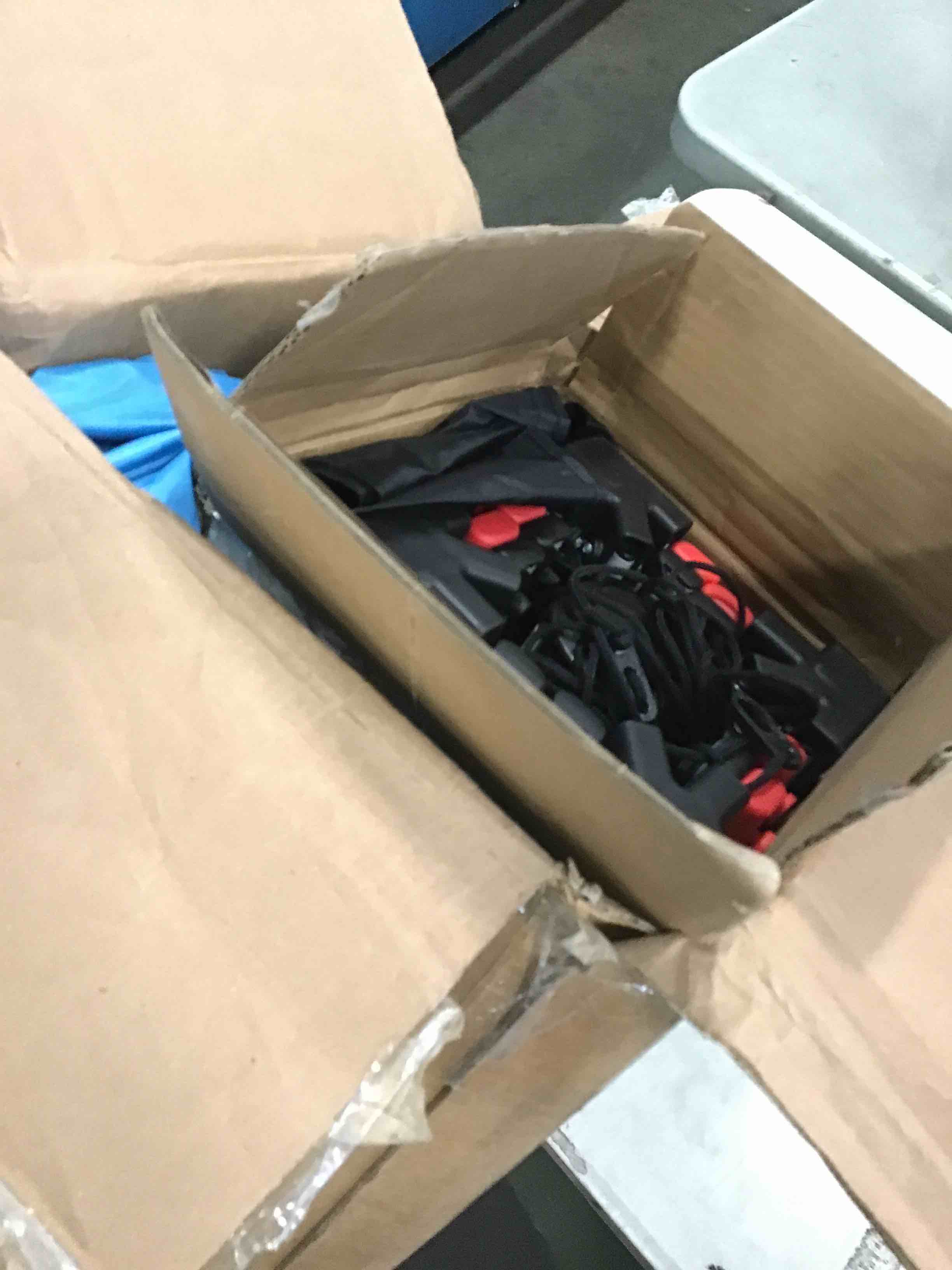 https://s3.amazonaws.com/lotting-images-prod/bidfta/BLU6621651_1717508144768.jpeg