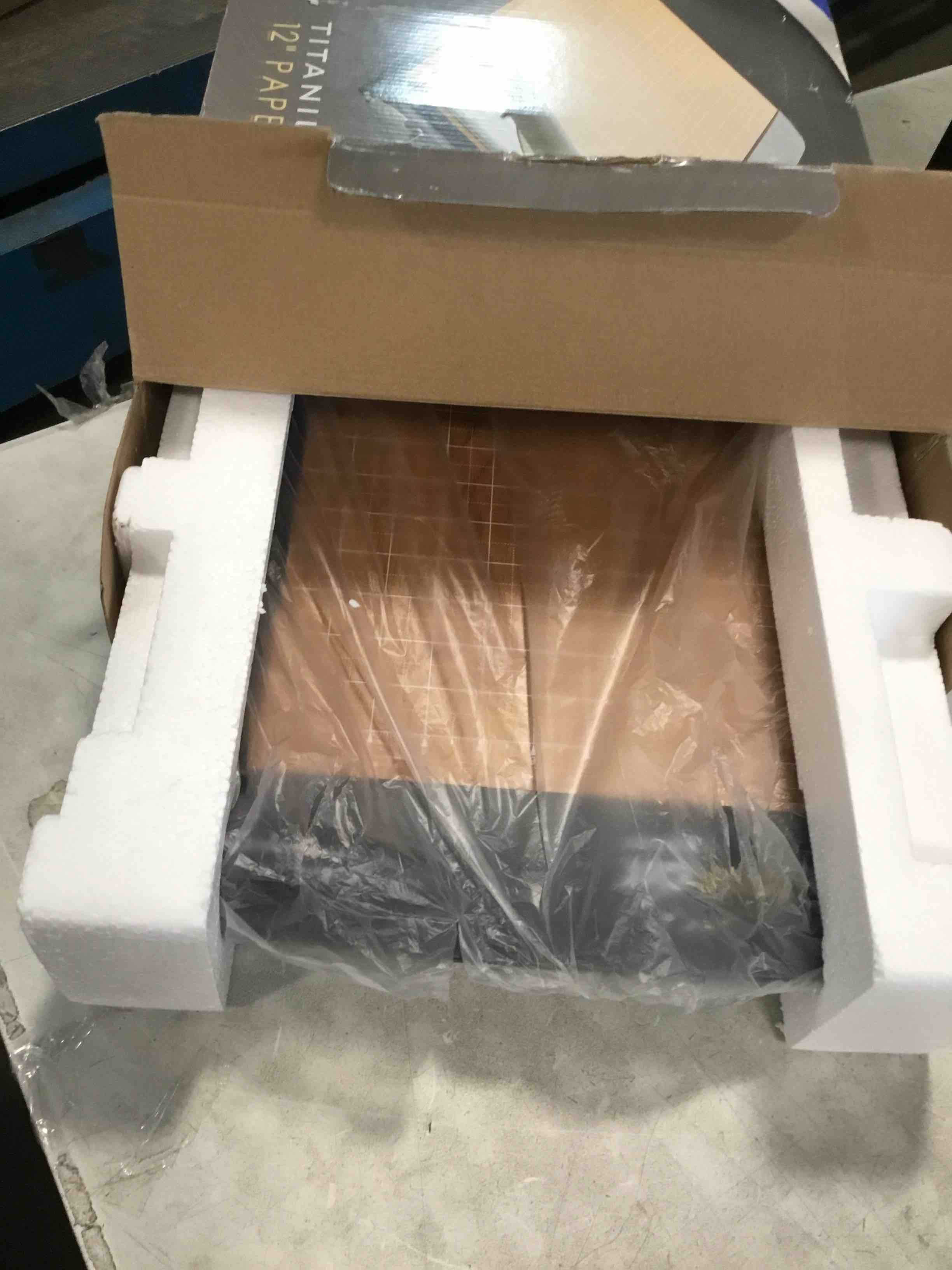 https://s3.amazonaws.com/lotting-images-prod/bidfta/BLU6621773_1717525152974.jpeg