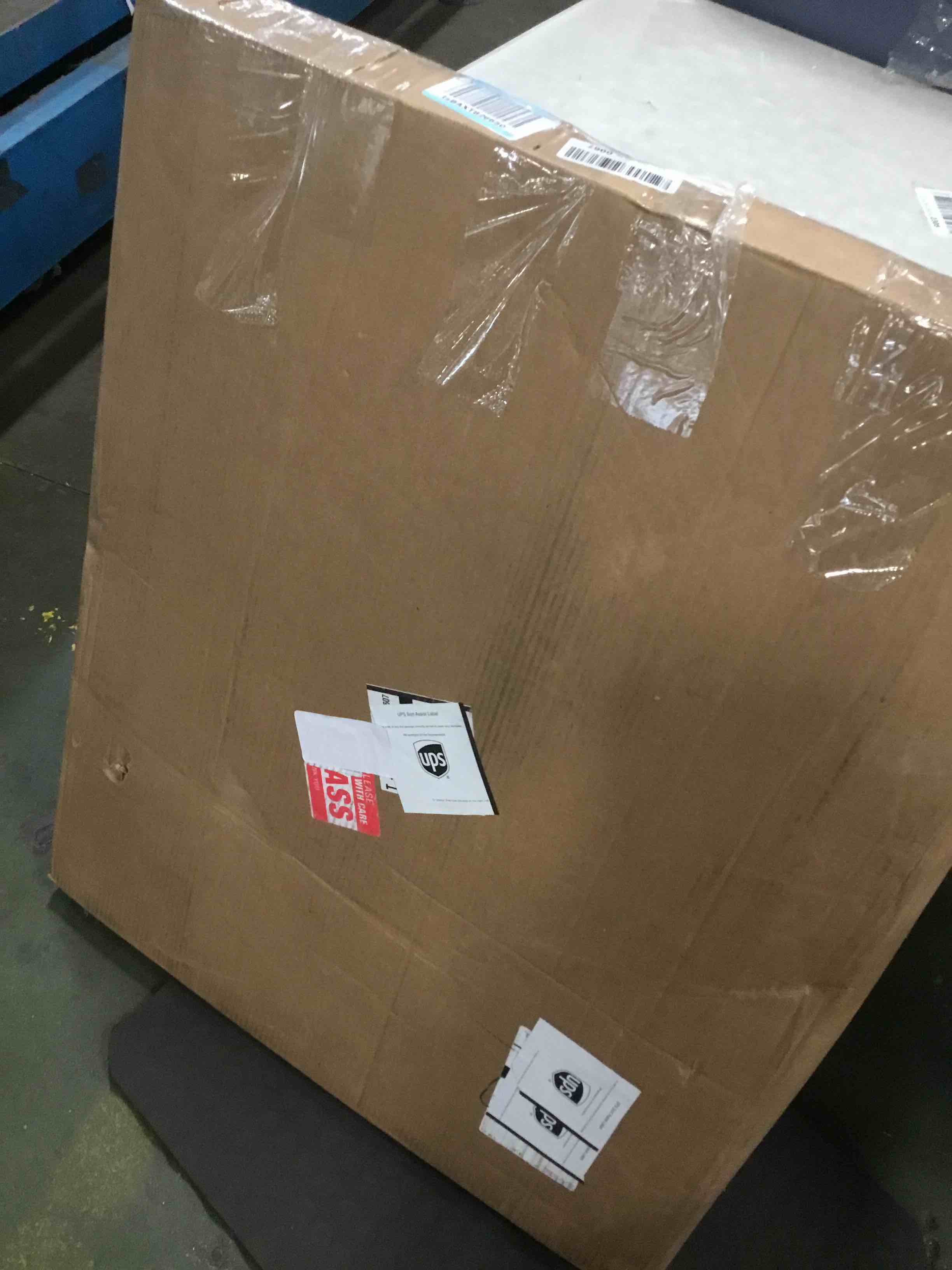 https://s3.amazonaws.com/lotting-images-prod/bidfta/BLU6621814_1717531717122.jpeg