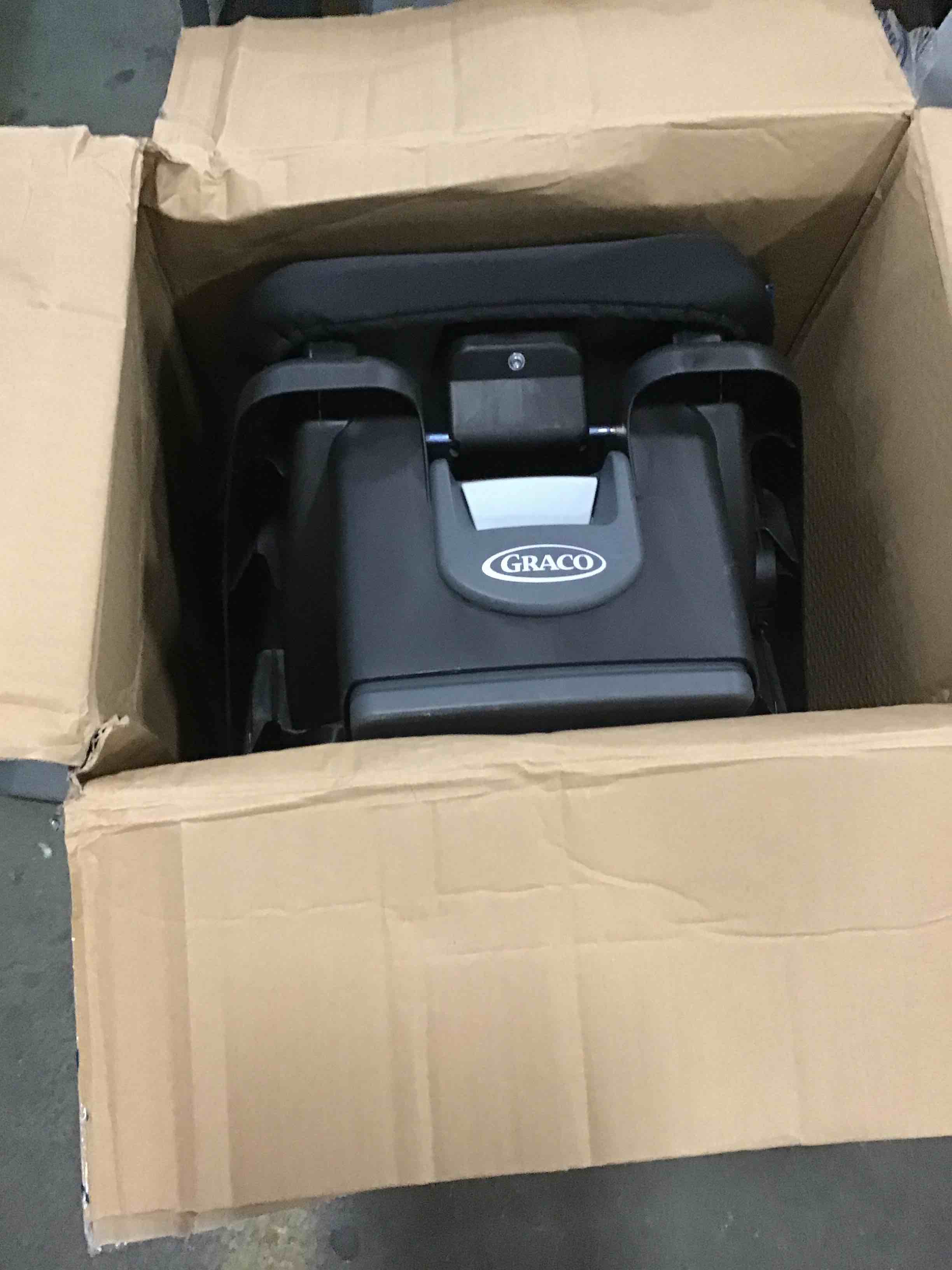 https://s3.amazonaws.com/lotting-images-prod/bidfta/BLU6622287_1717695680906.jpeg