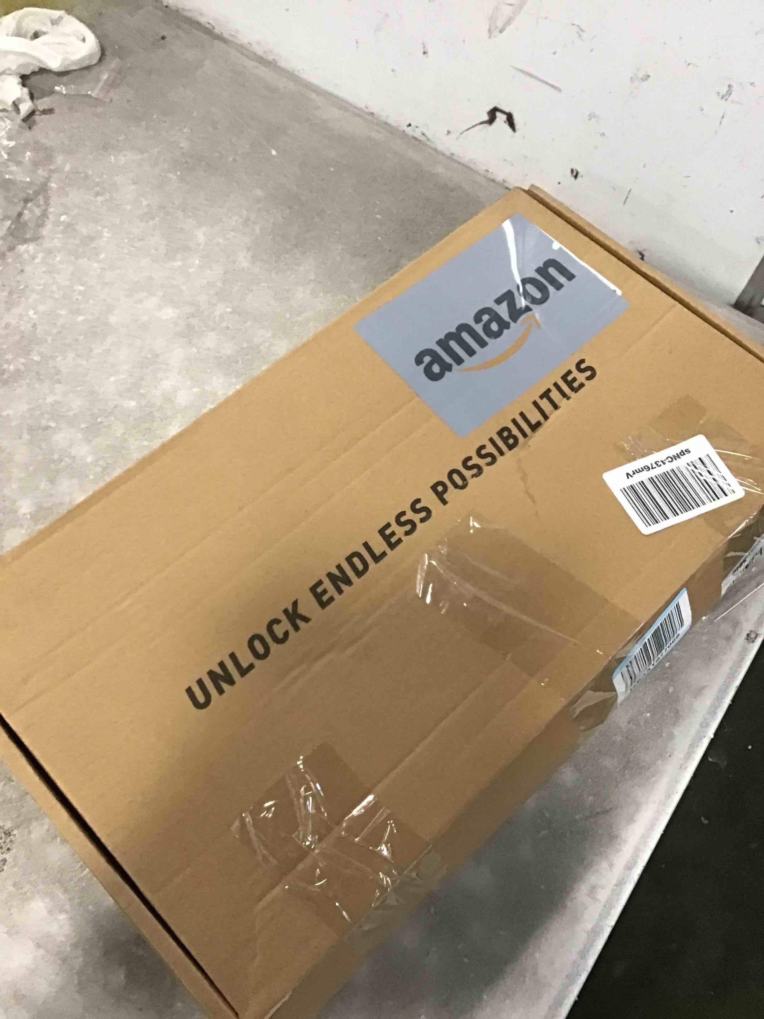https://s3.amazonaws.com/lotting-images-prod/bidfta/BLU6622438_1717770451262.jpeg