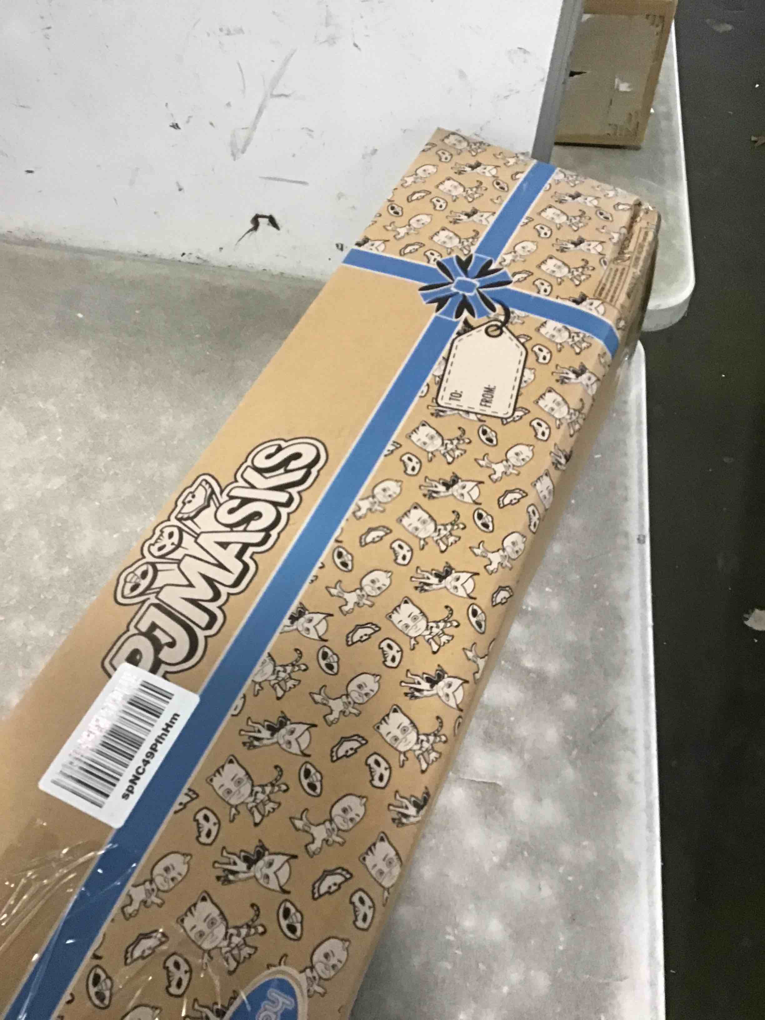 https://s3.amazonaws.com/lotting-images-prod/bidfta/BLU6622479_1717774738947.jpeg