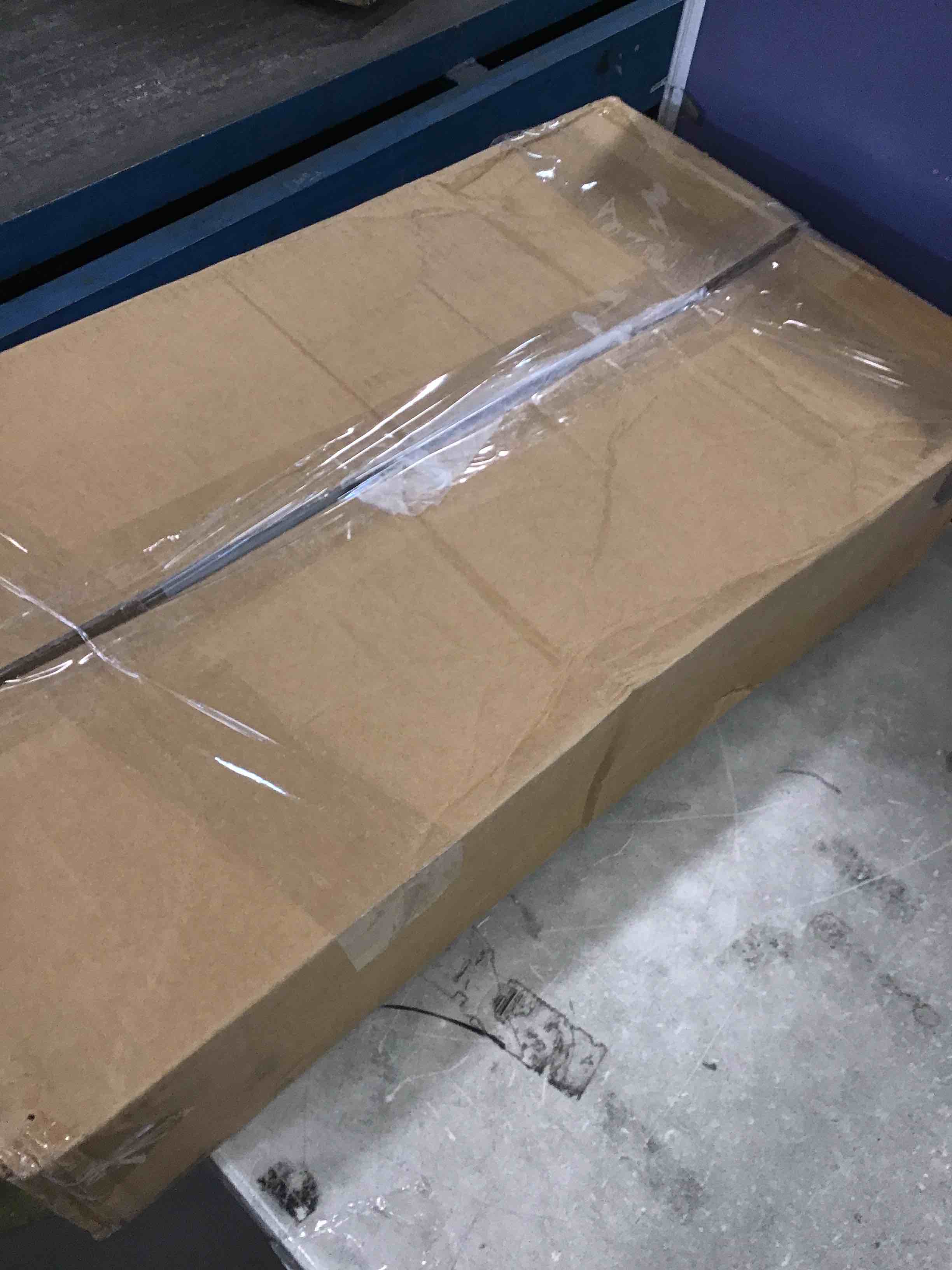 https://s3.amazonaws.com/lotting-images-prod/bidfta/BLU6622643_1718023766629.jpeg