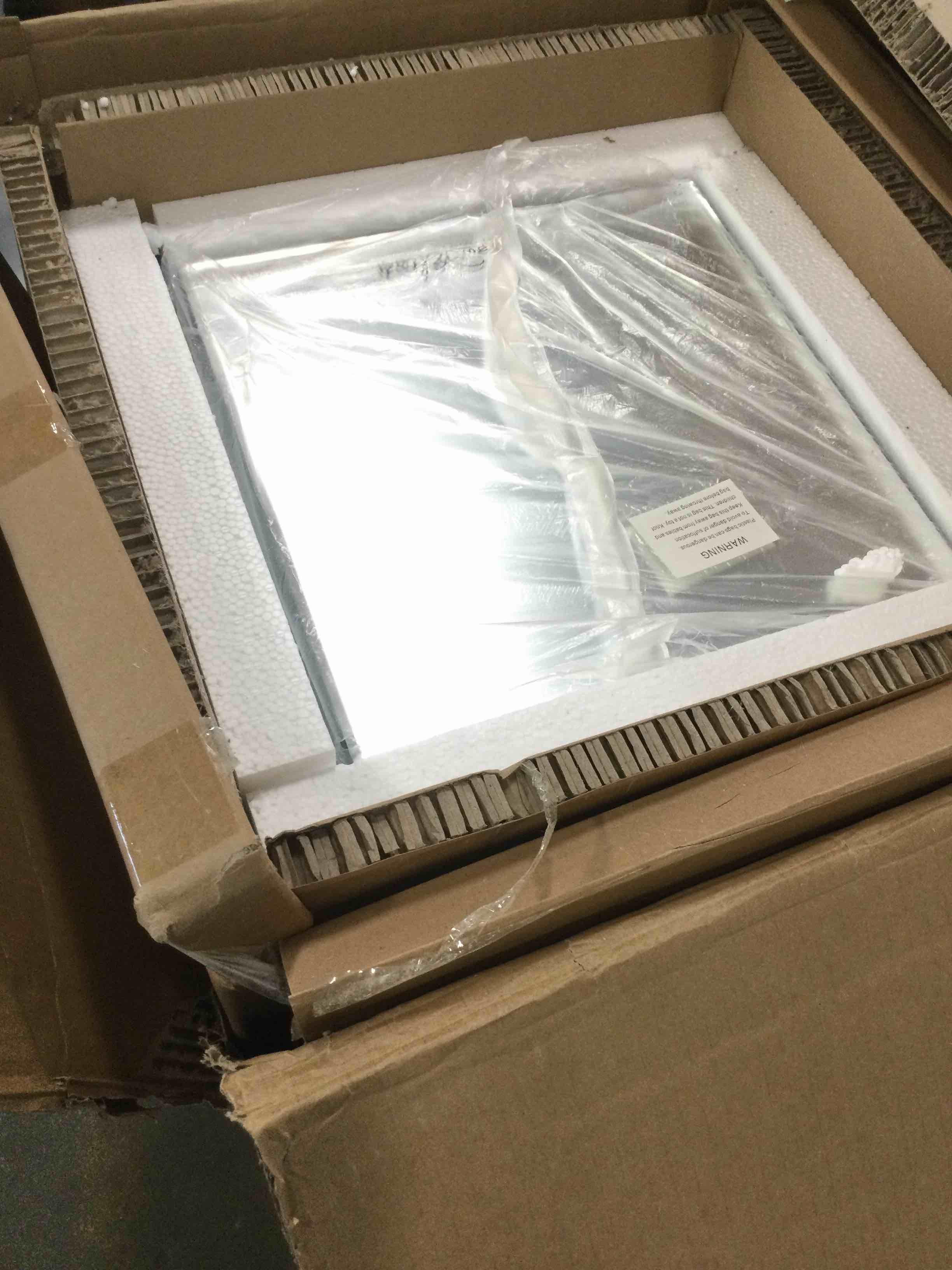 https://s3.amazonaws.com/lotting-images-prod/bidfta/BLU6622791_1718043605275.jpeg