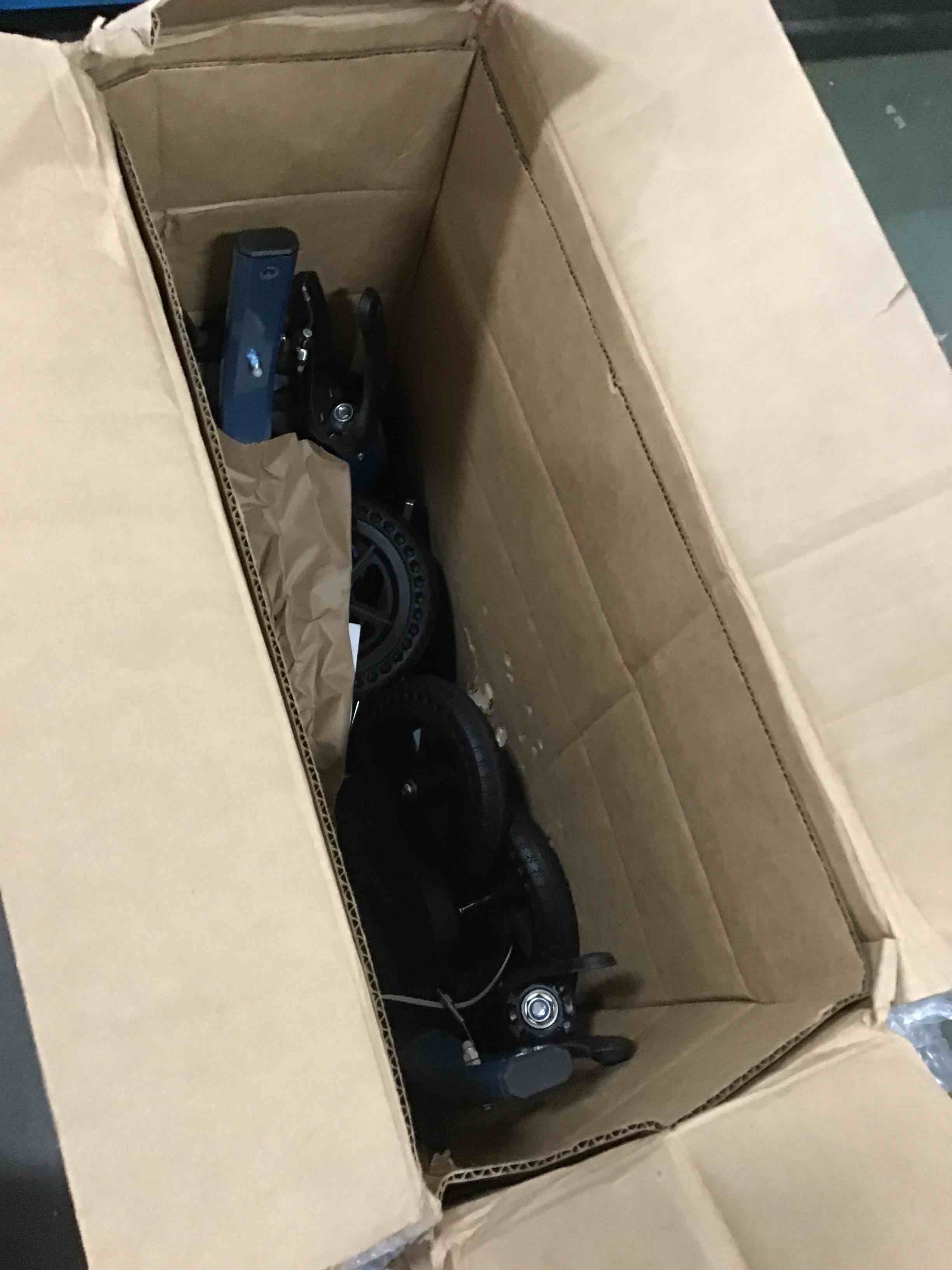 https://s3.amazonaws.com/lotting-images-prod/bidfta/BLU6622857_1718105209325.jpeg