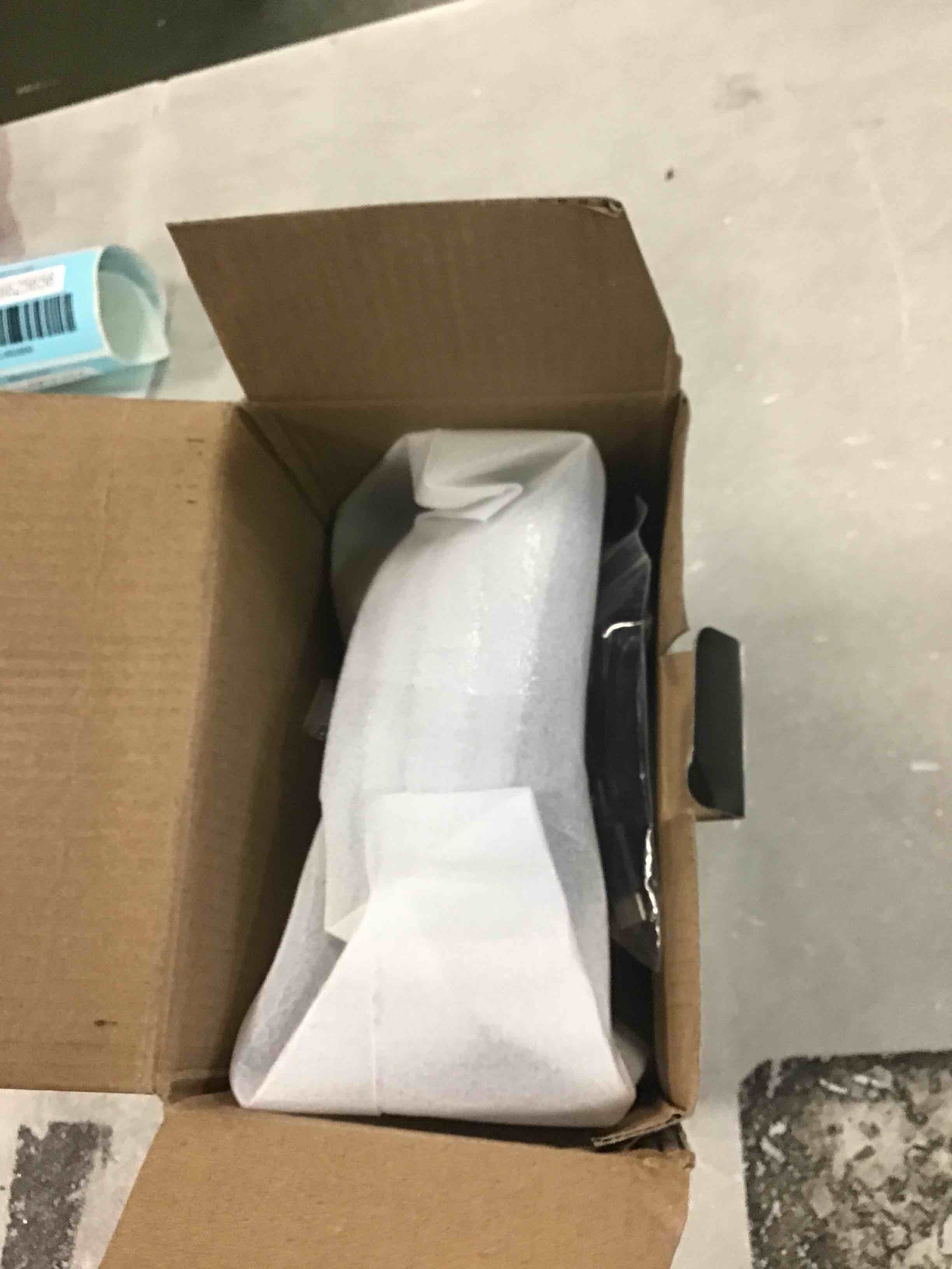 https://s3.amazonaws.com/lotting-images-prod/bidfta/BLU6625496_1717415734297.jpeg