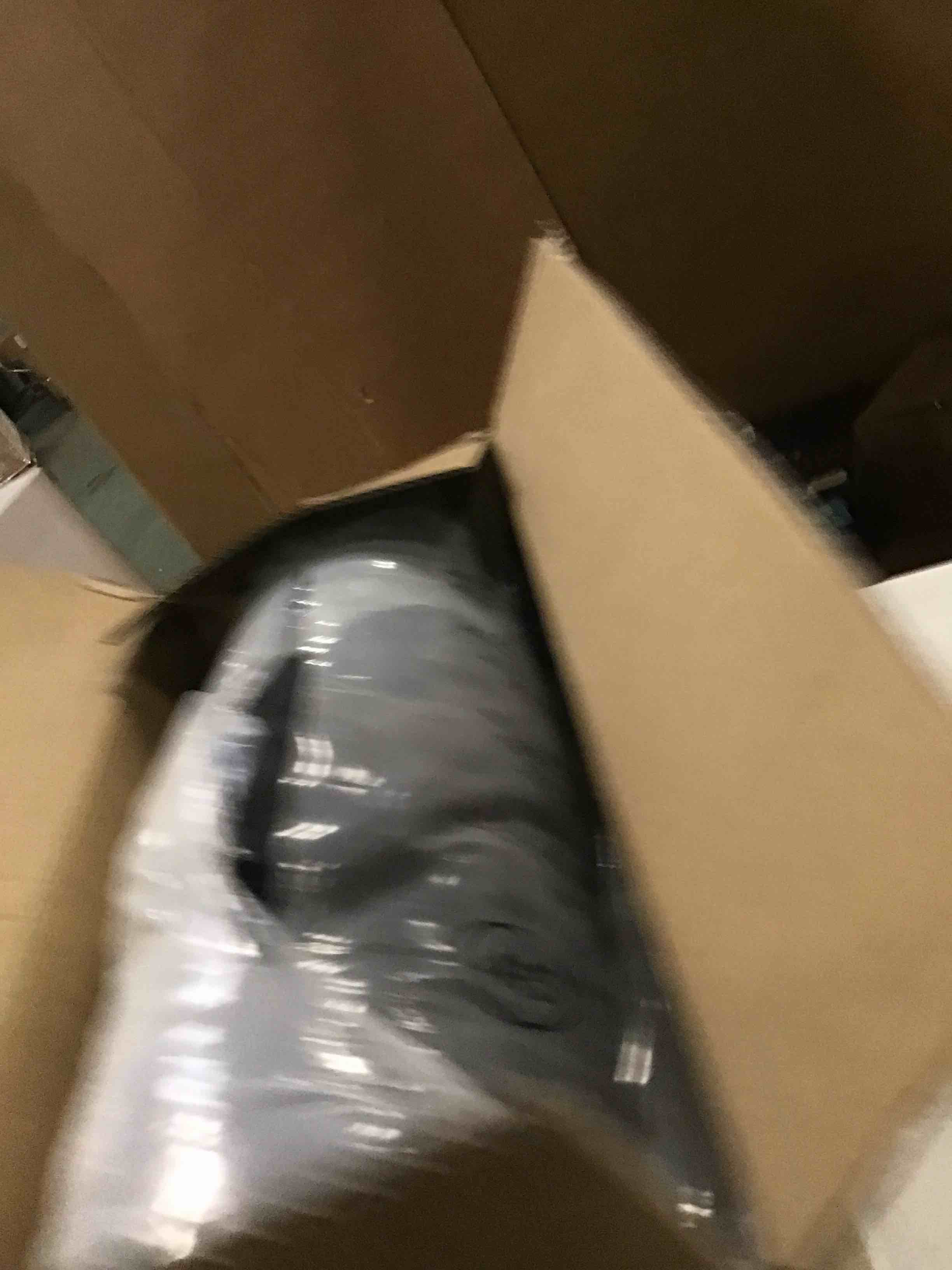 https://s3.amazonaws.com/lotting-images-prod/bidfta/BLU6626695_1717240223334.jpeg