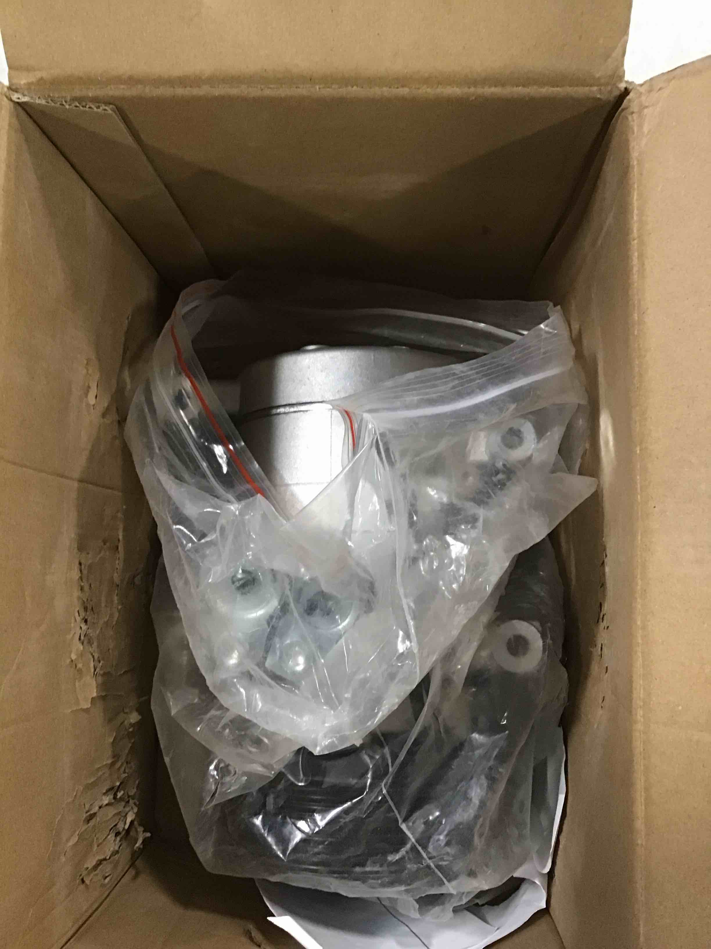 https://s3.amazonaws.com/lotting-images-prod/bidfta/BLU6626700_1717240531740.jpeg