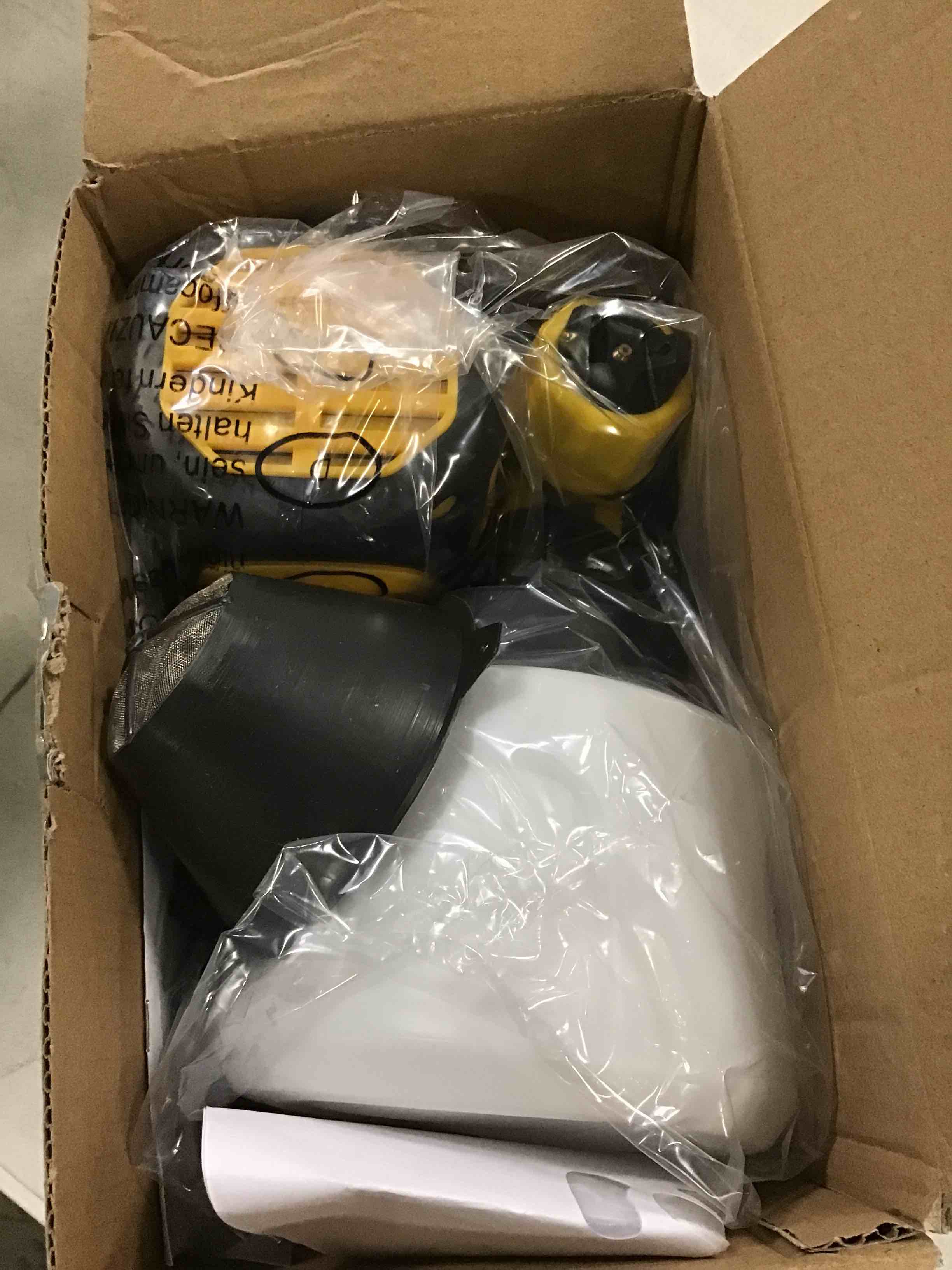 https://s3.amazonaws.com/lotting-images-prod/bidfta/BLU6626710_1717241337566.jpeg