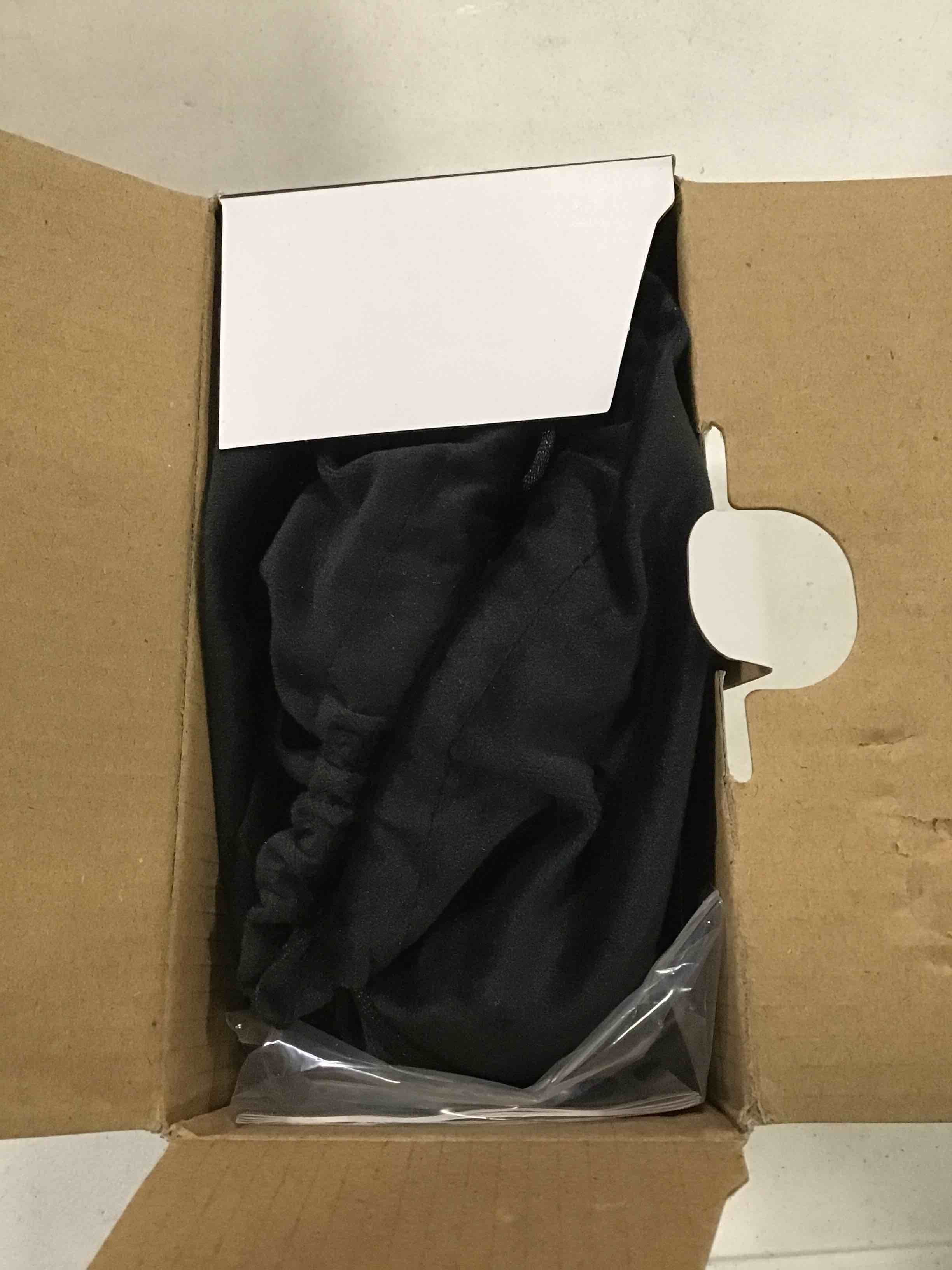 https://s3.amazonaws.com/lotting-images-prod/bidfta/BLU6626760_1717244326349.jpeg