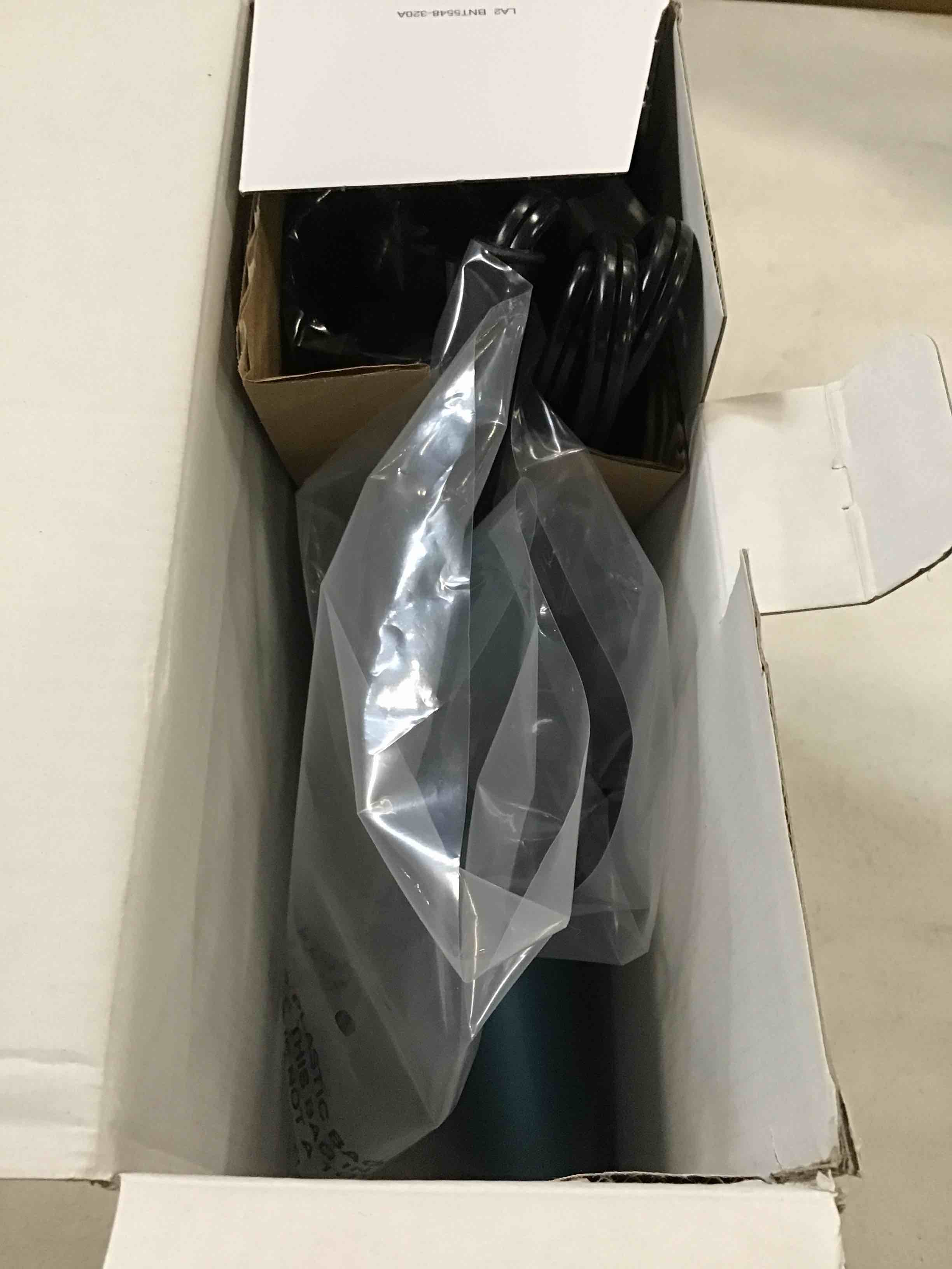 https://s3.amazonaws.com/lotting-images-prod/bidfta/BLU6626793_1717249220498.jpeg