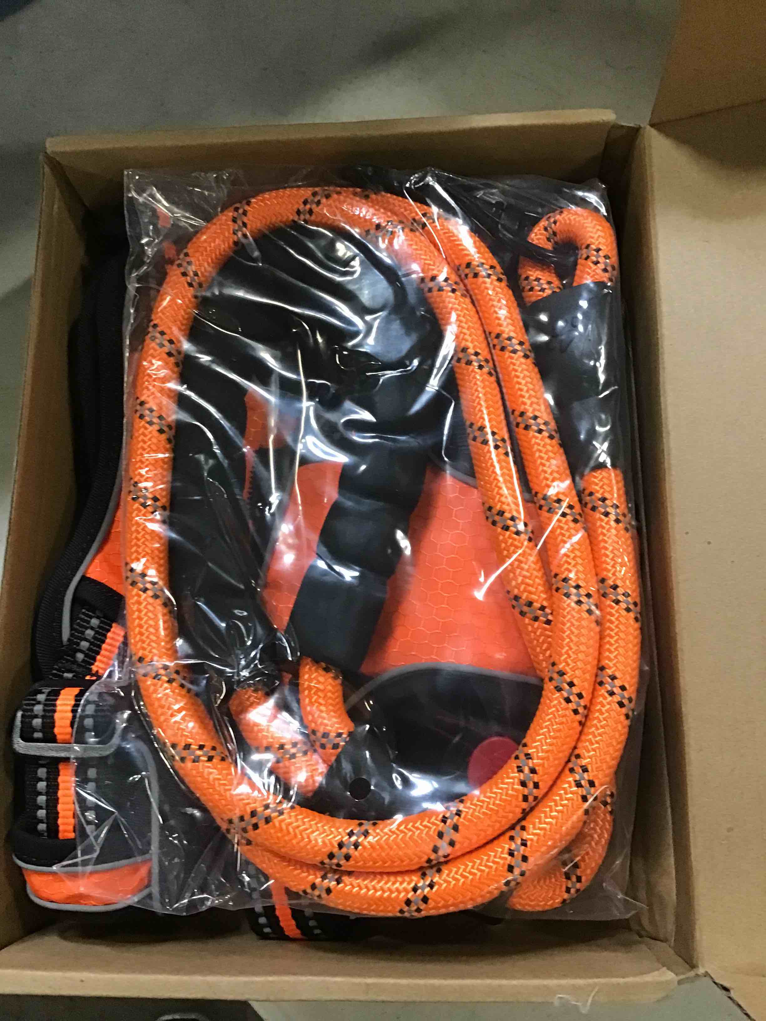 https://s3.amazonaws.com/lotting-images-prod/bidfta/BLU6626923_1717262877848.jpeg