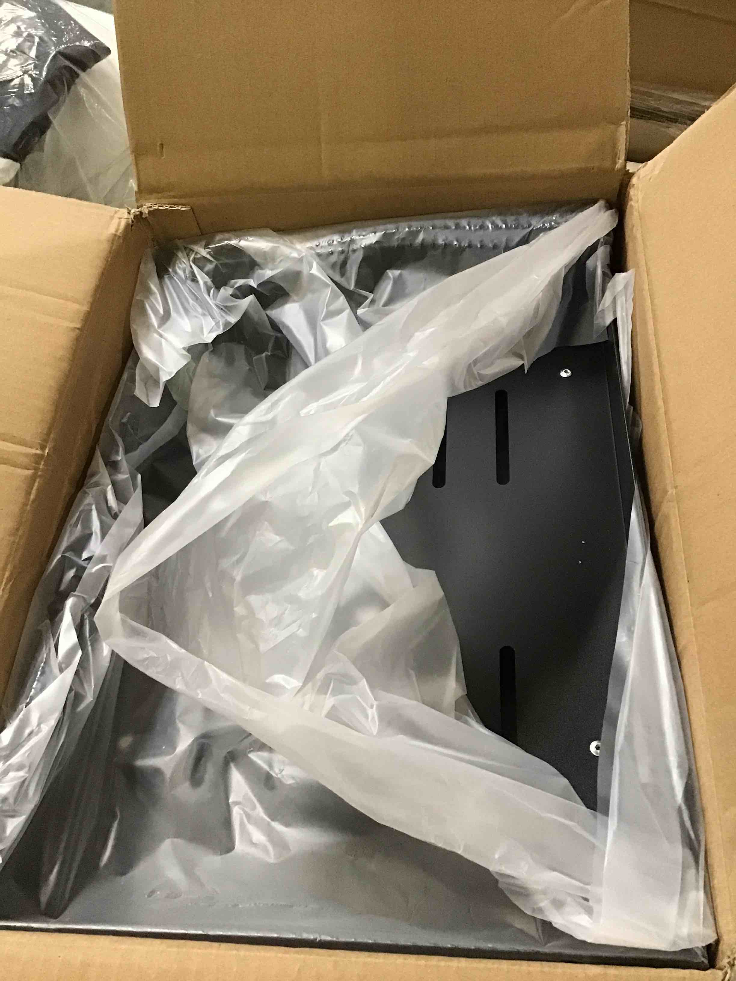 https://s3.amazonaws.com/lotting-images-prod/bidfta/BLU6627353_1717444371686.jpeg