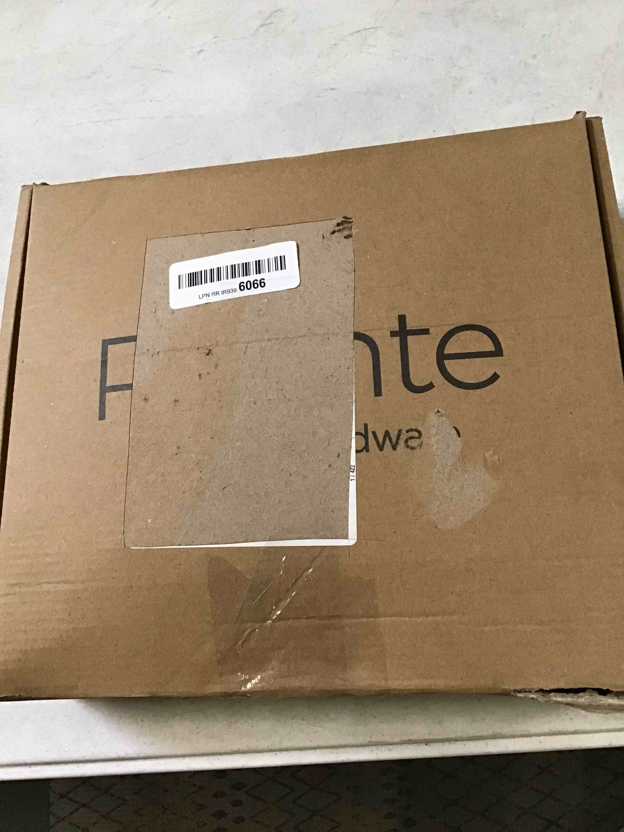 https://s3.amazonaws.com/lotting-images-prod/bidfta/BLU6627370_1717445667887.jpeg