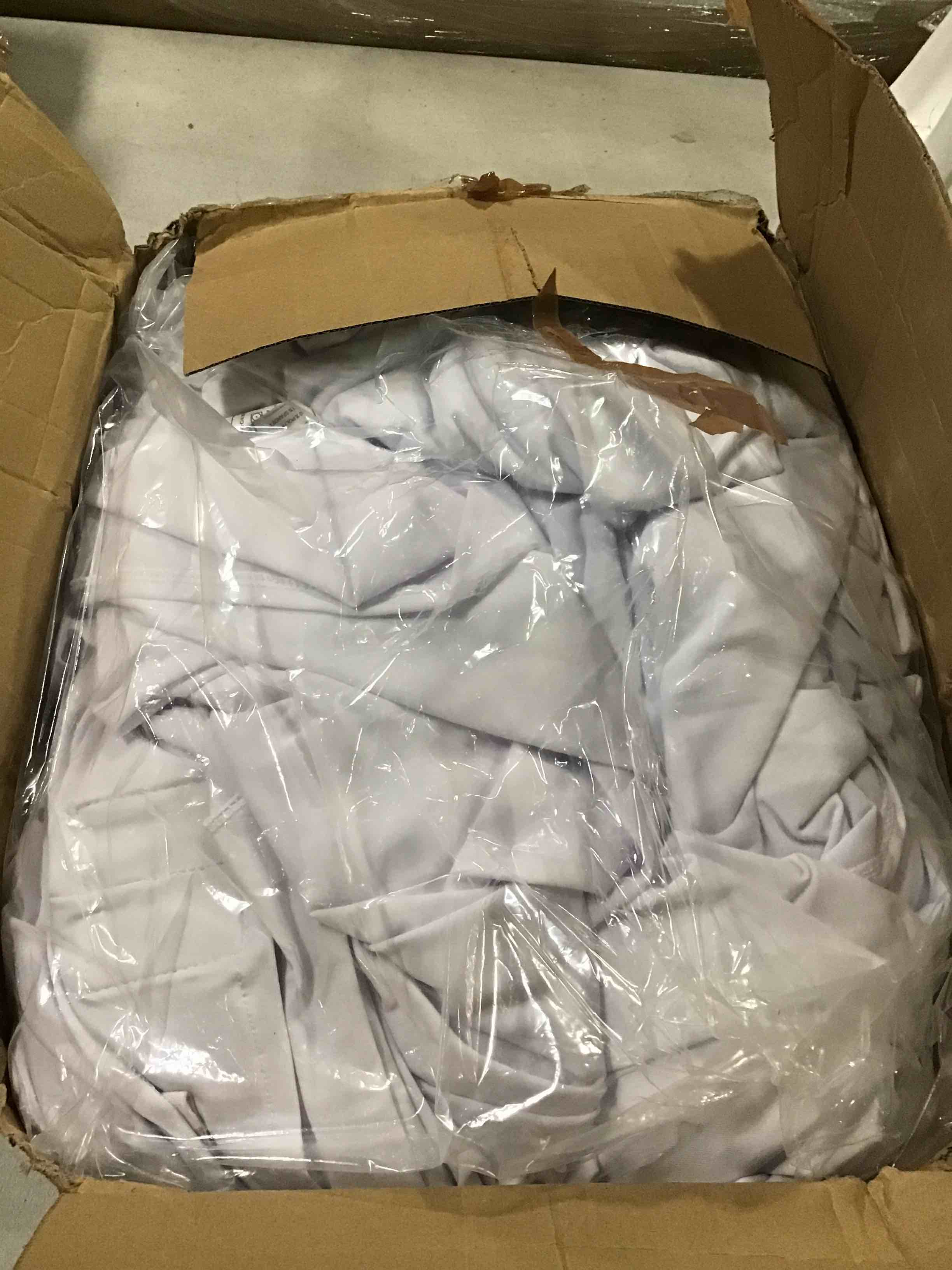 https://s3.amazonaws.com/lotting-images-prod/bidfta/BLU6627389_1717500609238.jpeg