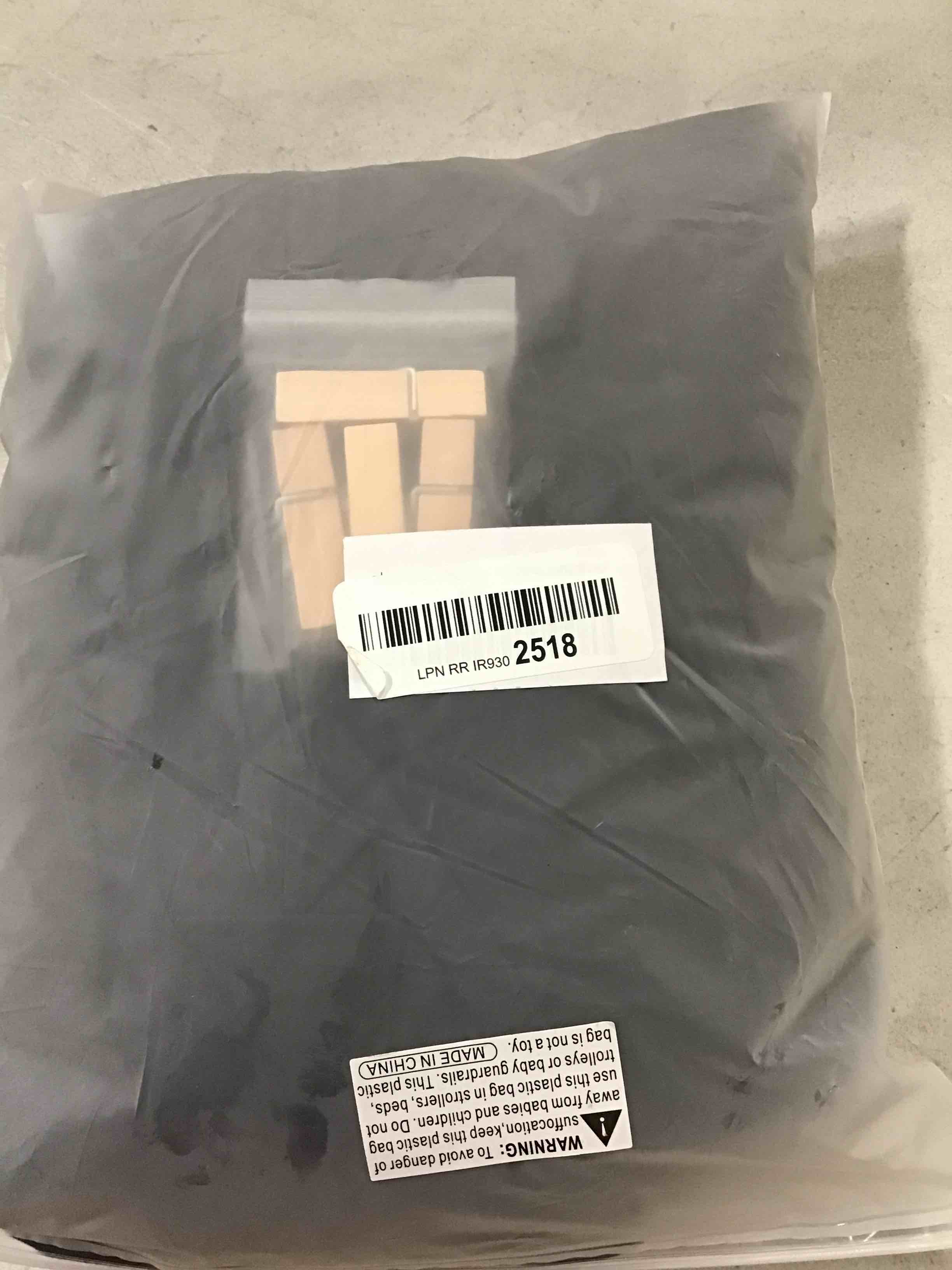 https://s3.amazonaws.com/lotting-images-prod/bidfta/BLU6627402_1717501750490.jpeg