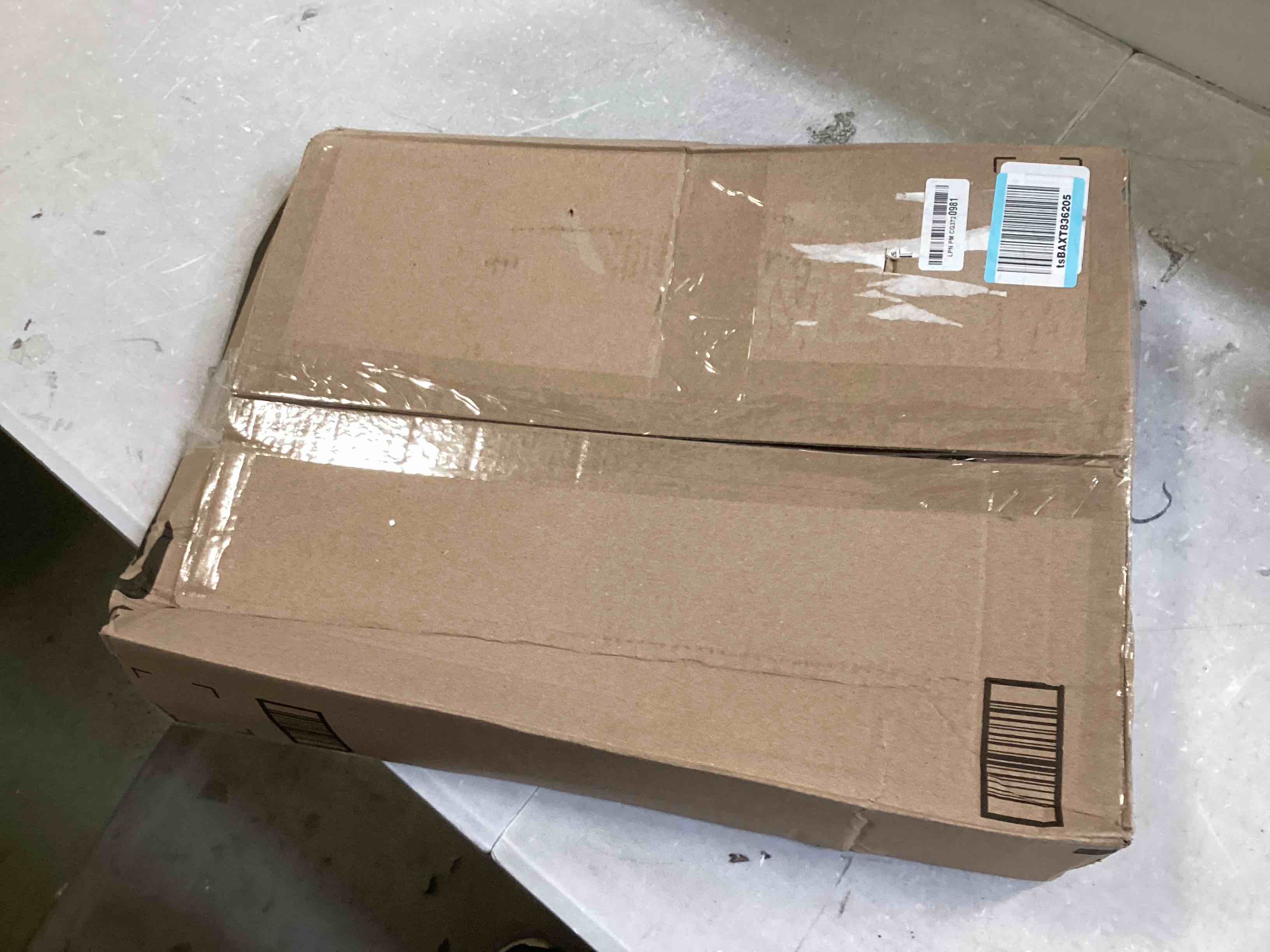https://s3.amazonaws.com/lotting-images-prod/bidfta/BLU6629178_1717173132350.jpeg