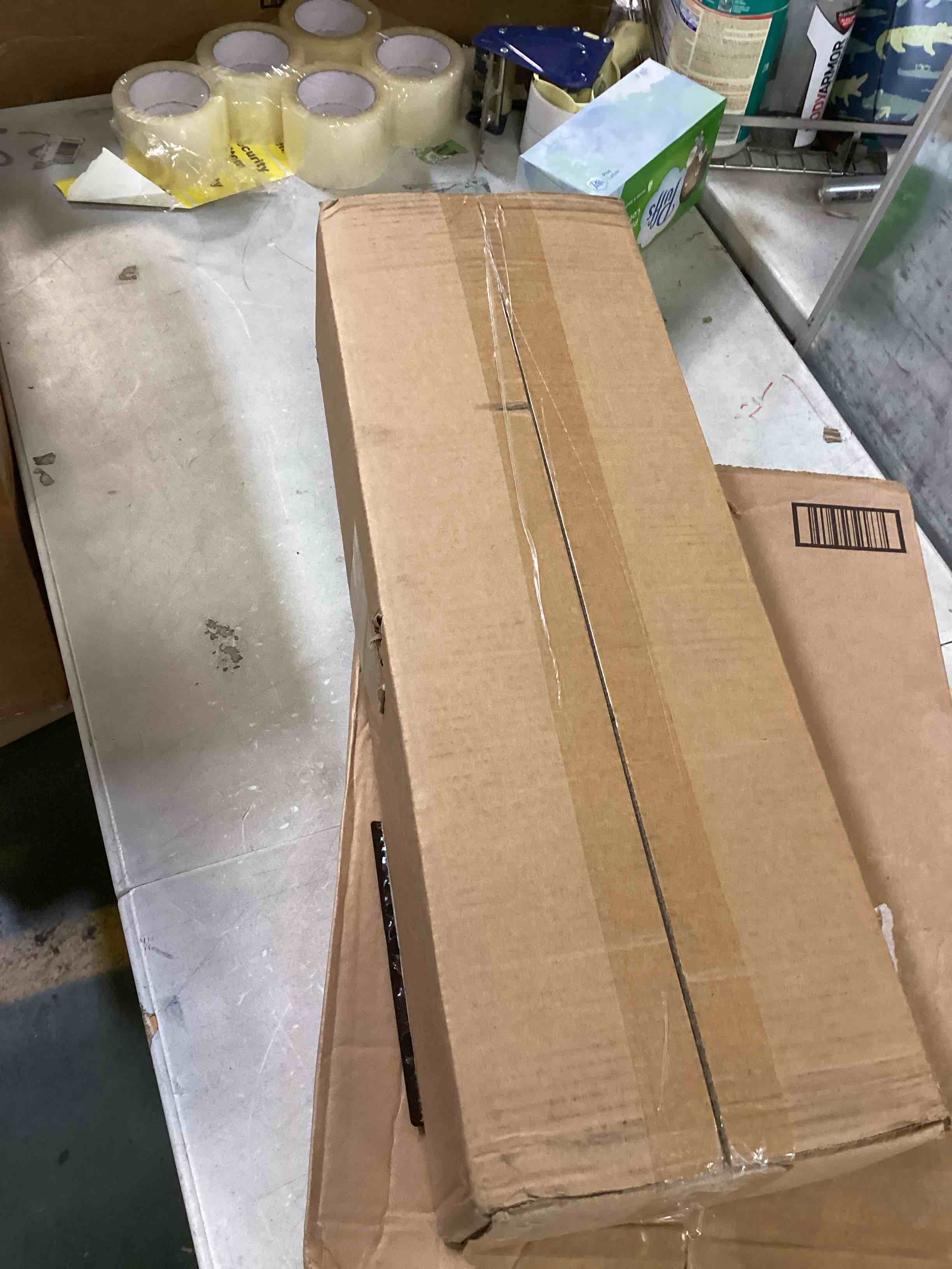 https://s3.amazonaws.com/lotting-images-prod/bidfta/BLU6629837_1717603949771.jpeg