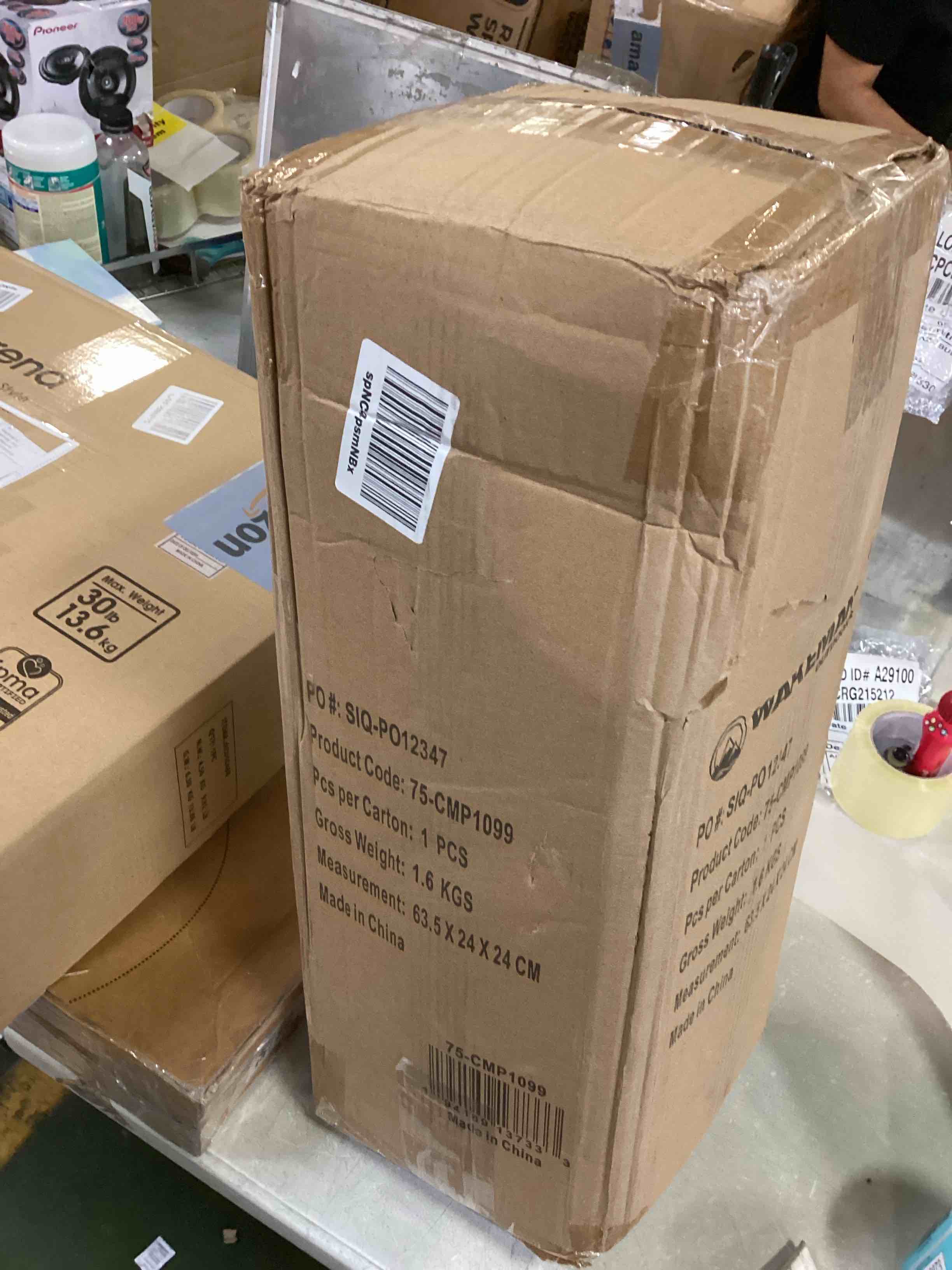 https://s3.amazonaws.com/lotting-images-prod/bidfta/BLU6629867_1717610116103.jpeg