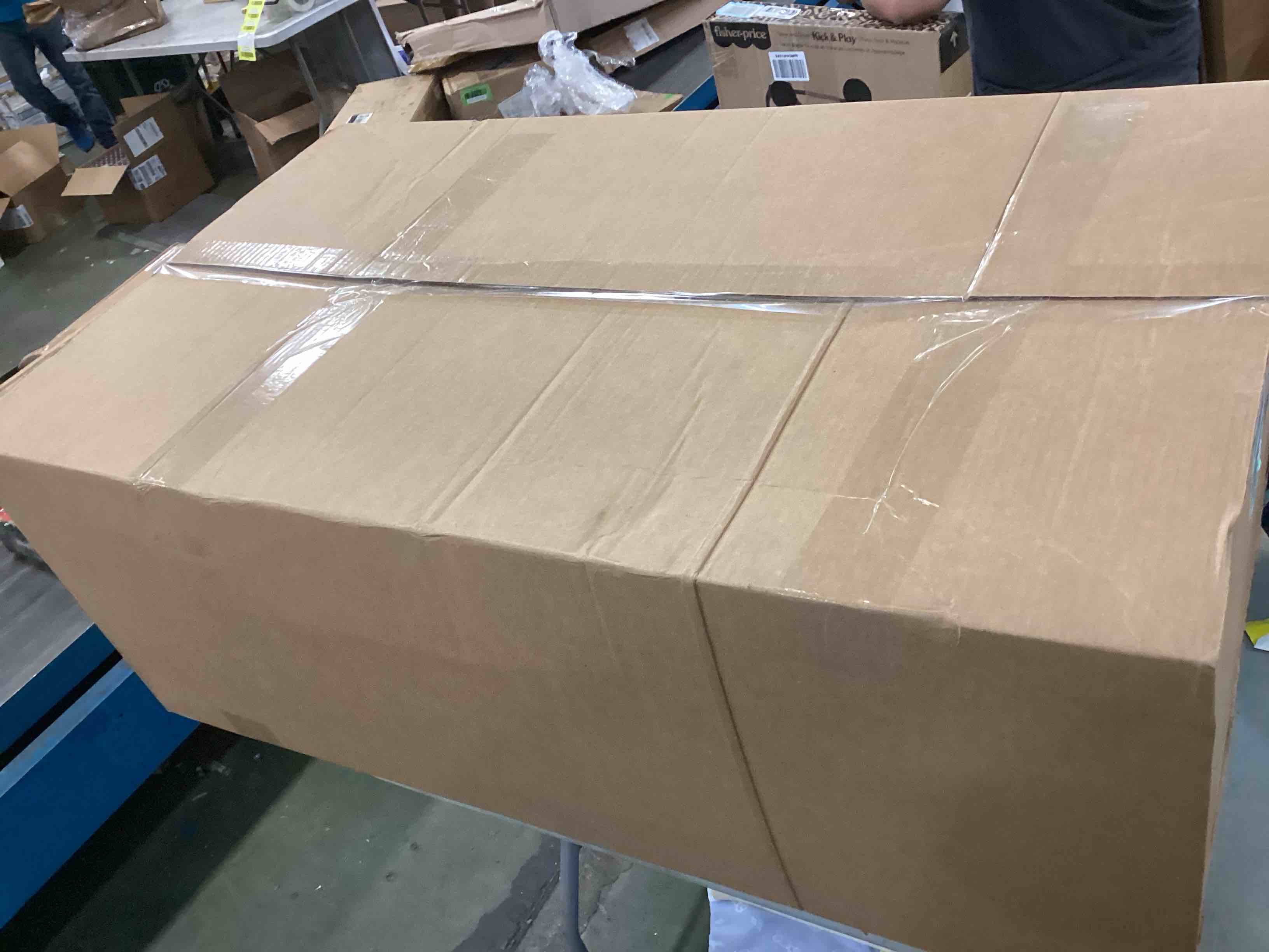 https://s3.amazonaws.com/lotting-images-prod/bidfta/BLU6629965_1717677336156.jpeg