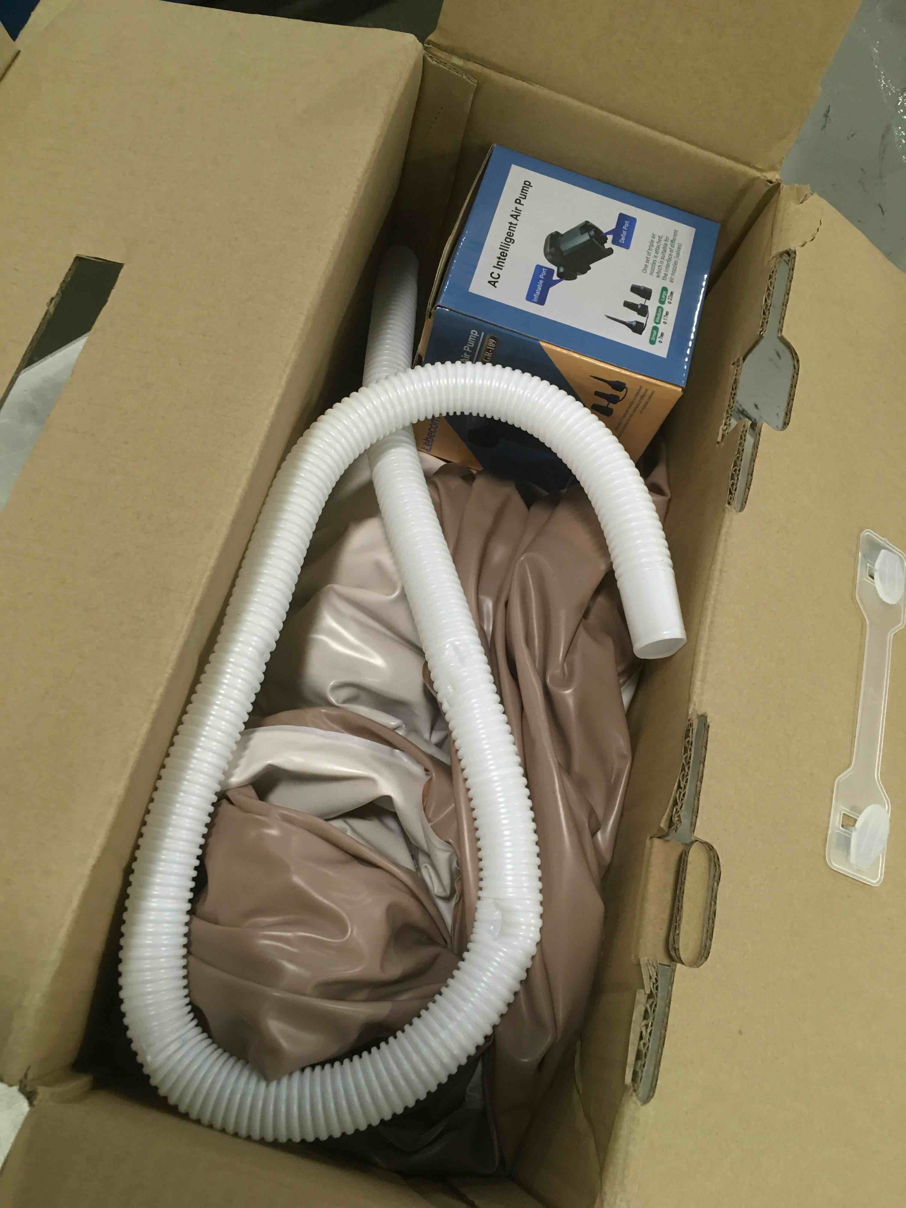 https://s3.amazonaws.com/lotting-images-prod/bidfta/BLU6630469_1717416058974.jpeg