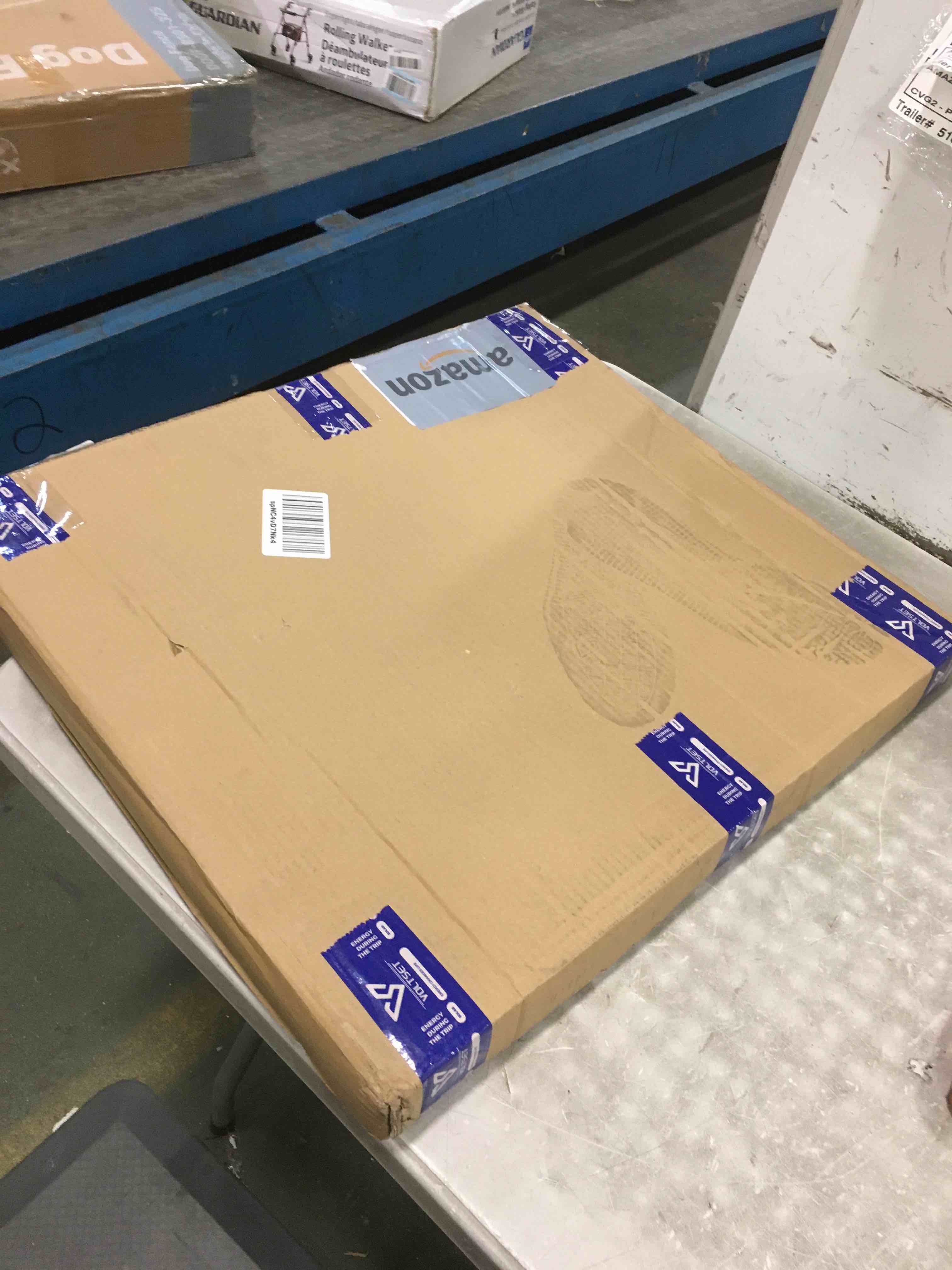 https://s3.amazonaws.com/lotting-images-prod/bidfta/BLU6630474_1717416472594.jpeg